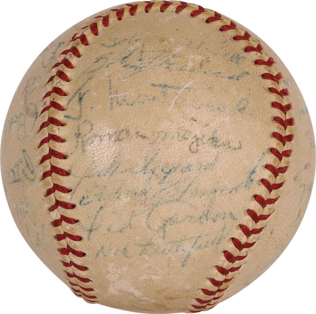 Robert Clemente Rookie Signed 1955 Pirates NL Baseball + 27 Others JSA LOA - Image 2