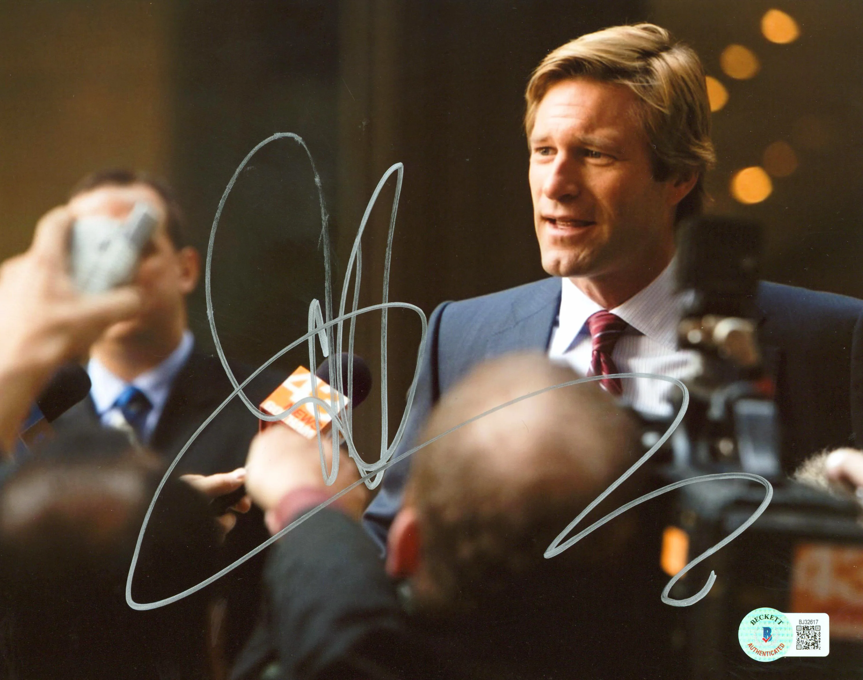 Aaron Eckhart Batman The Dark Knight Authentic Signed 8x10 Photo BAS #BJ32617 - Image 2