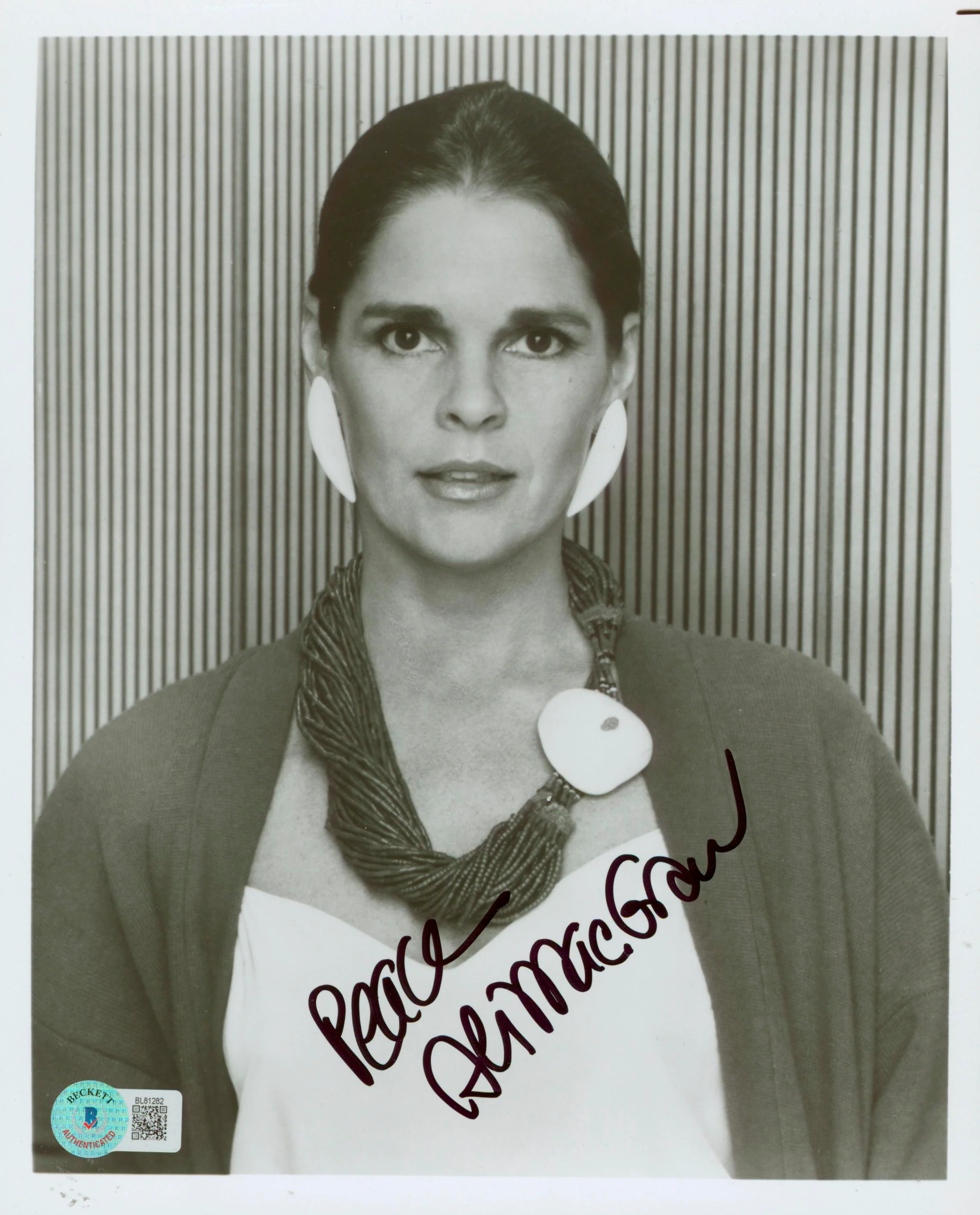 Ali MacGraw The Getaway "Peace" Authentic Signed 8x10 Photo BAS #BL81282 - Image 2