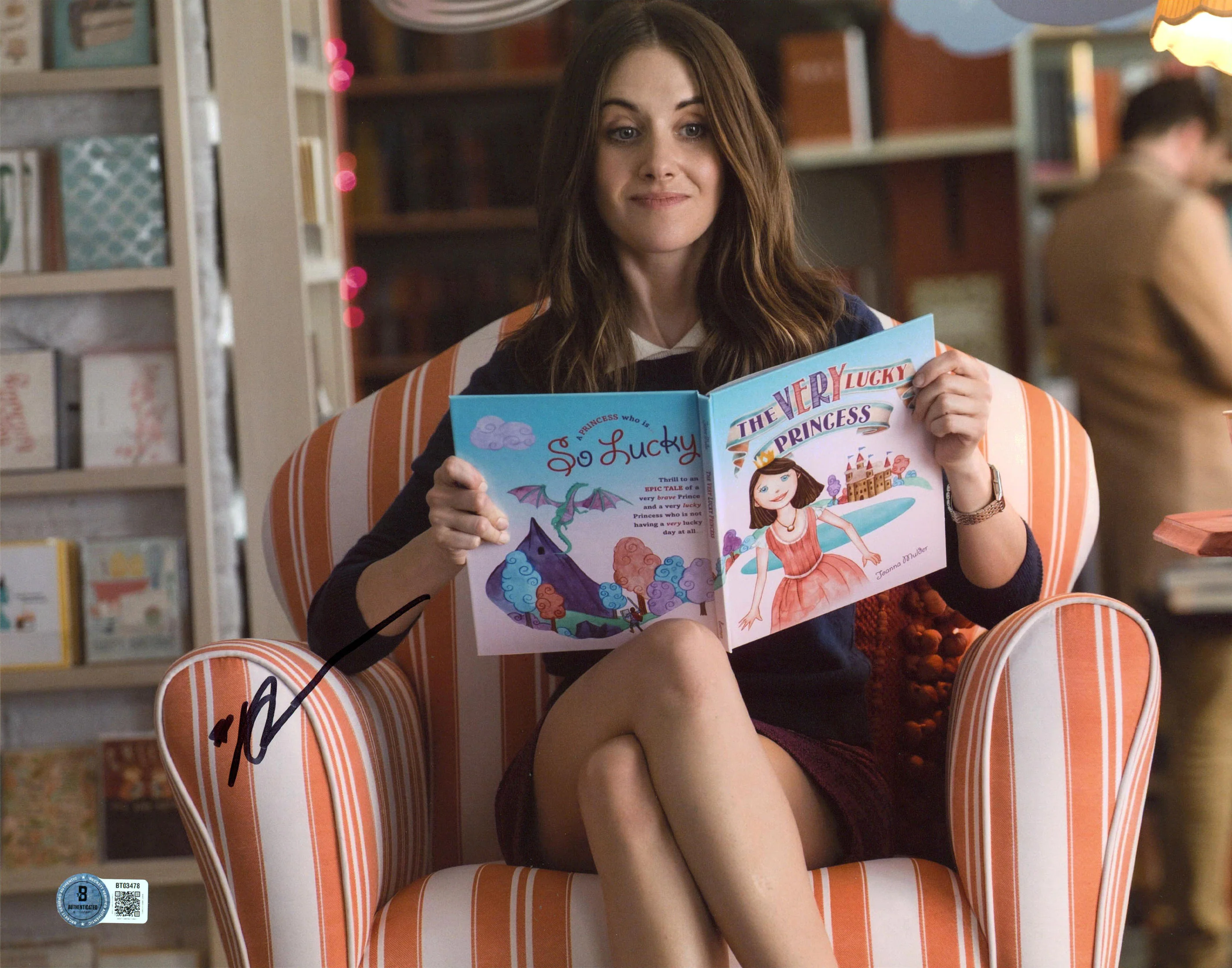 Alison Brie How To Be Single Authentic Signed 11x14 Horizontal Photo BAS BT03478 - Image 2