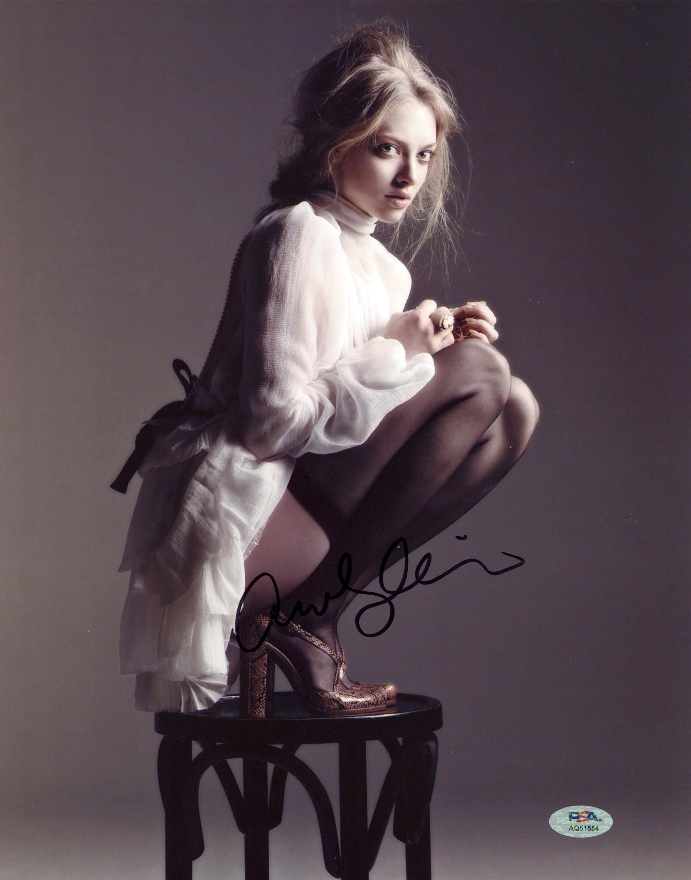 Amanda Seyfried Mean Girls Authentic Signed 11x14 Vertical Photo PSA/DNA AQ51554 - Image 2