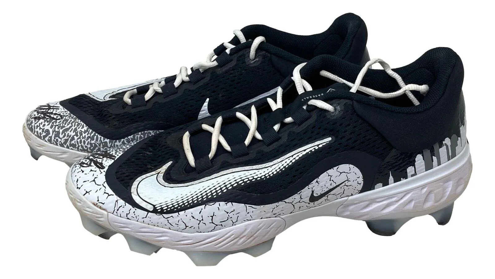 Anthony Rizzo Signed 2024 Game Used Yankees Nike Cleats (2) Fanatics - Image 2