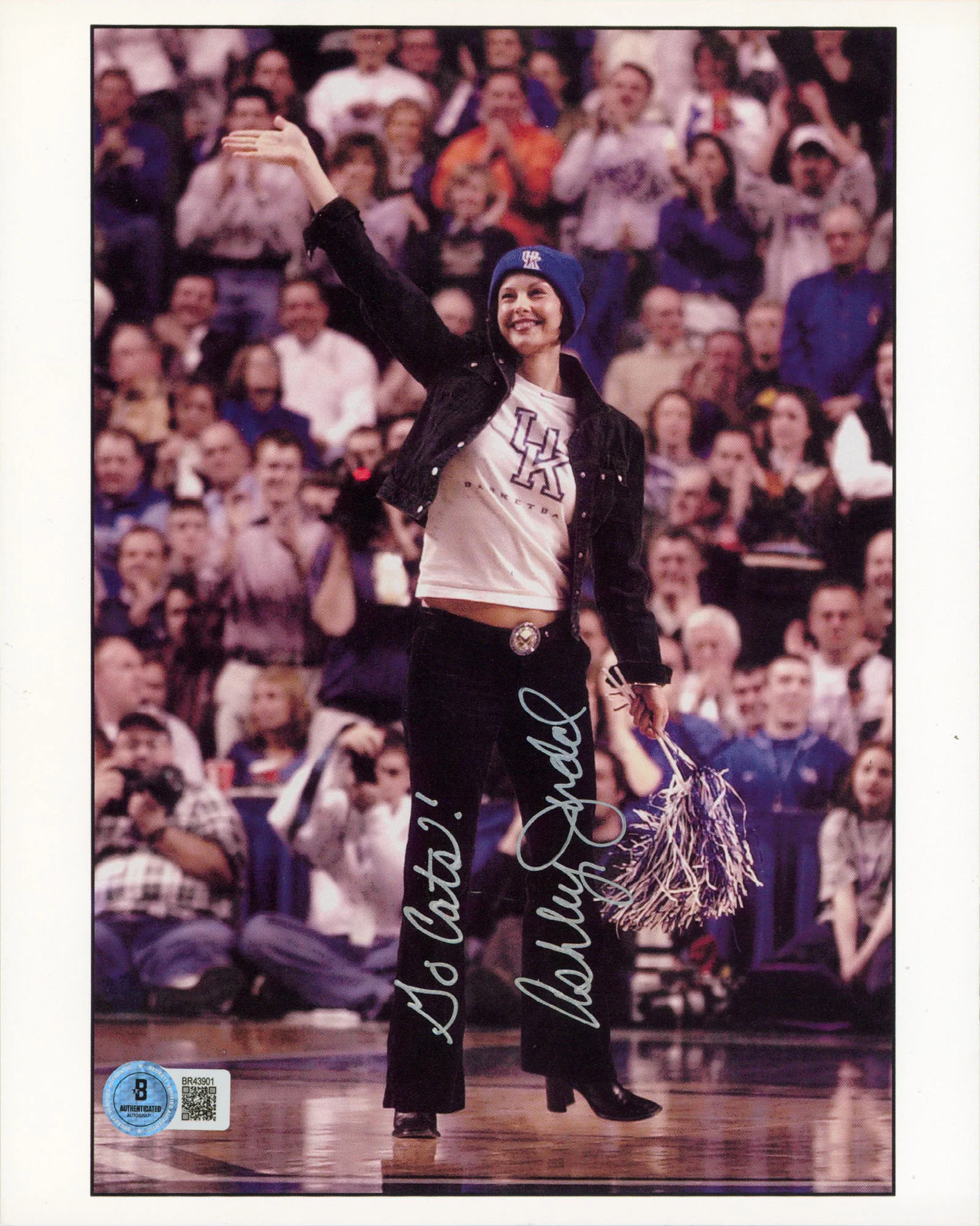 Ashley Judd Heat "Go Cats!" Authentic Signed 8x10 Vertical Photo BAS #BR43901 - Image 2