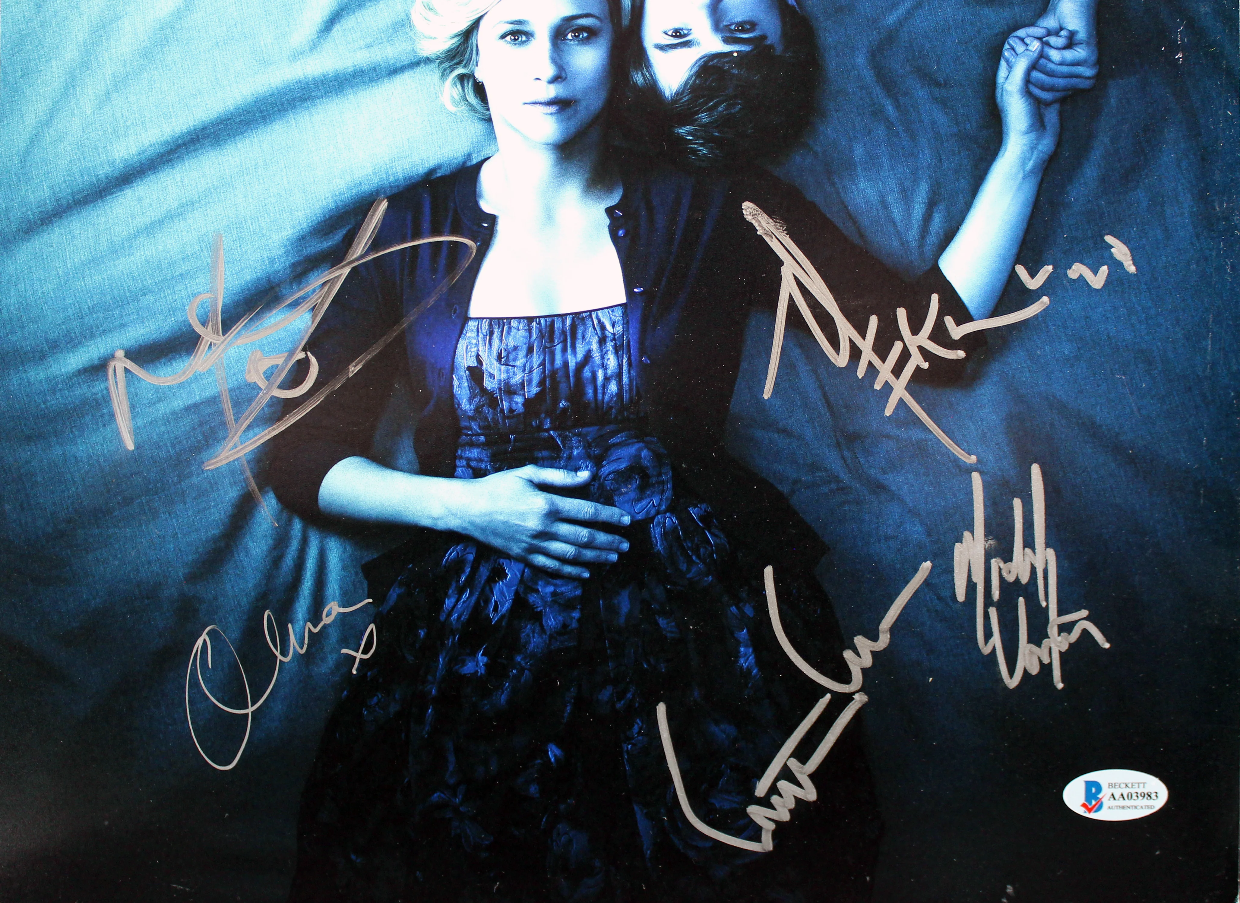 Bates Motel (5) Cooke, Theriot, Cuse, Eklund & Vartan Signed 12x18 Photo BAS - Image 3