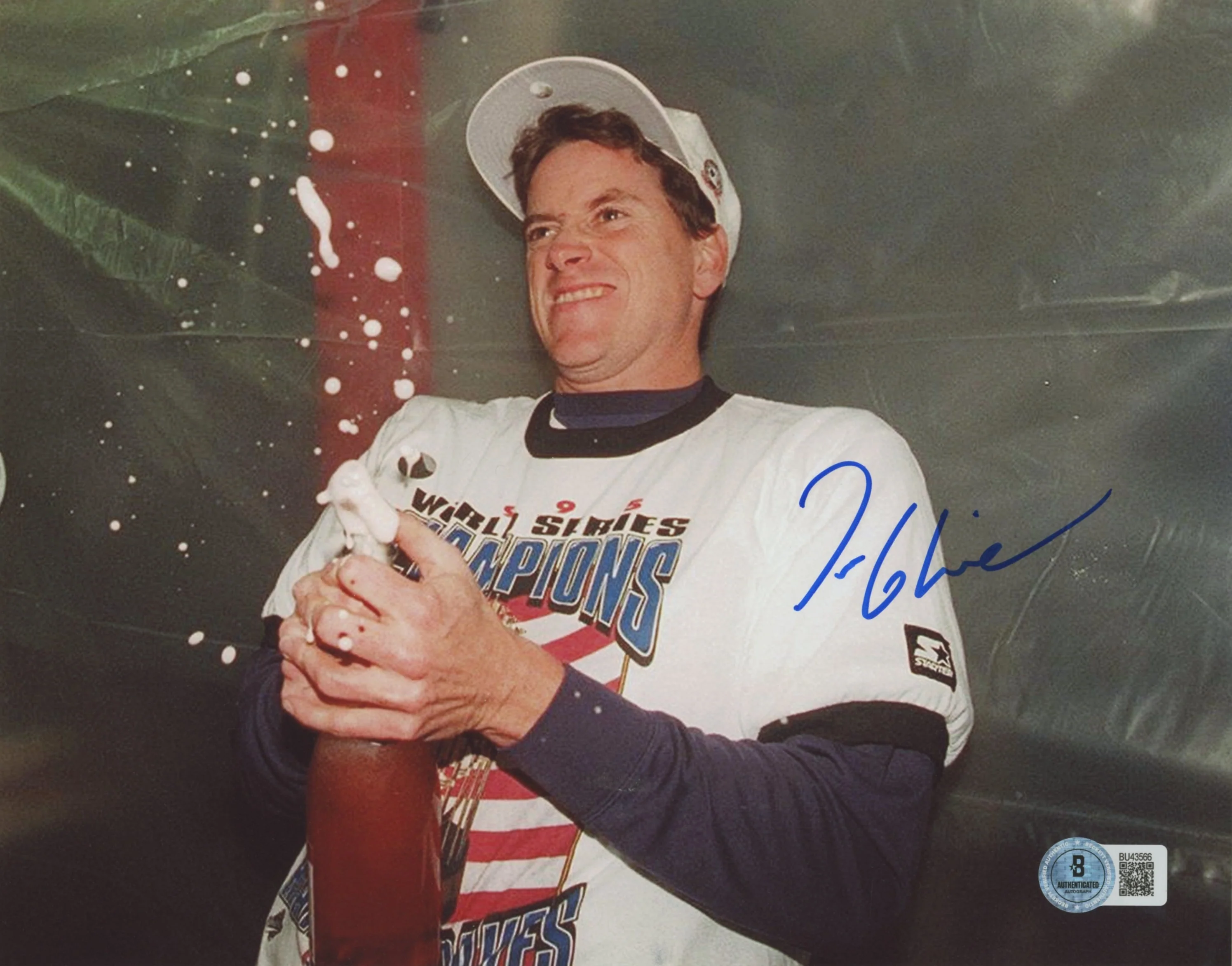 Braves Tom Glavine Authentic Signed 8x10 Horizontal Photo BAS #BU43566 - Image 2