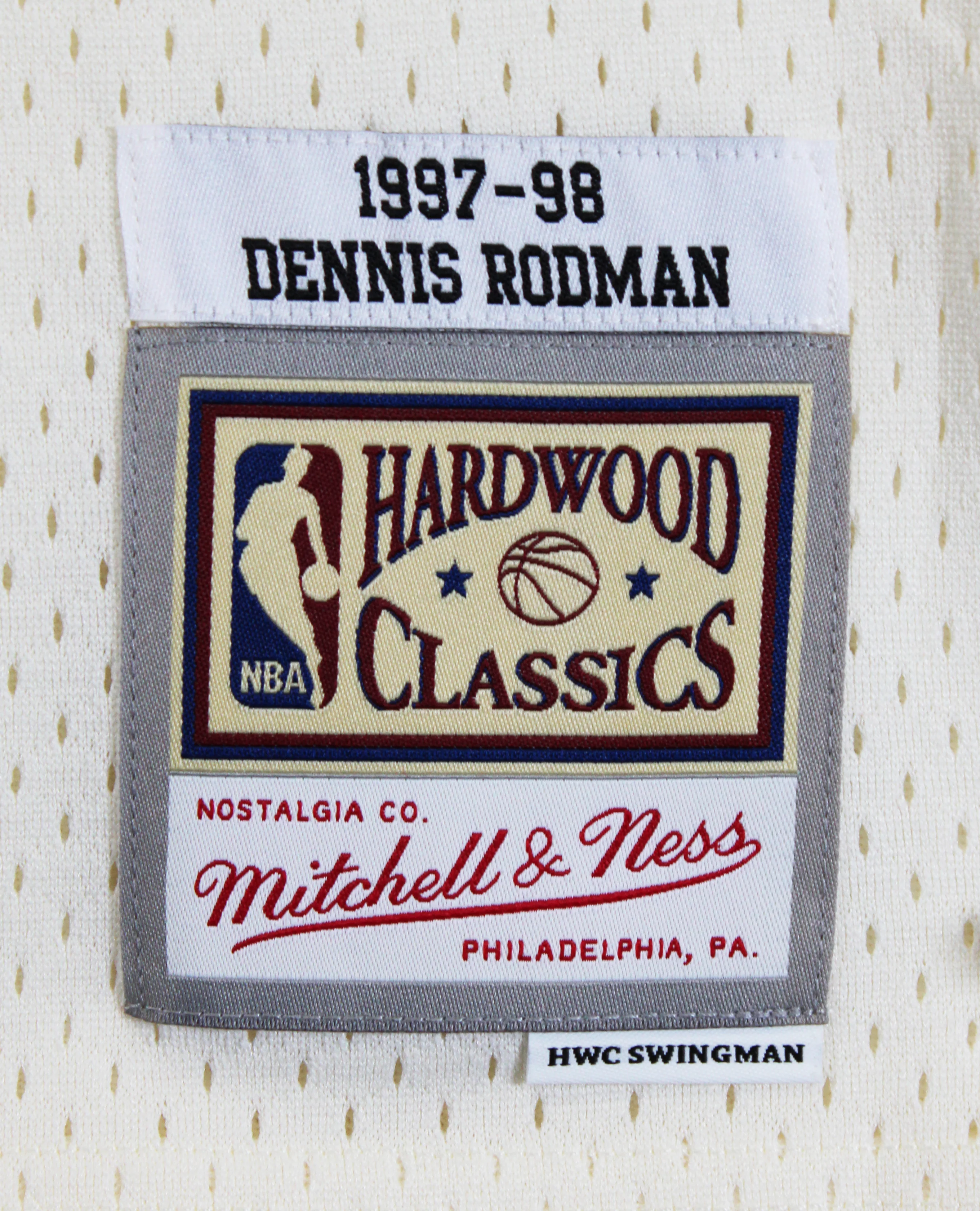 Bulls Dennis Rodman "HOF 2011" Signed Cream M&N HWC Swingman Jersey BAS Witness - Image 7