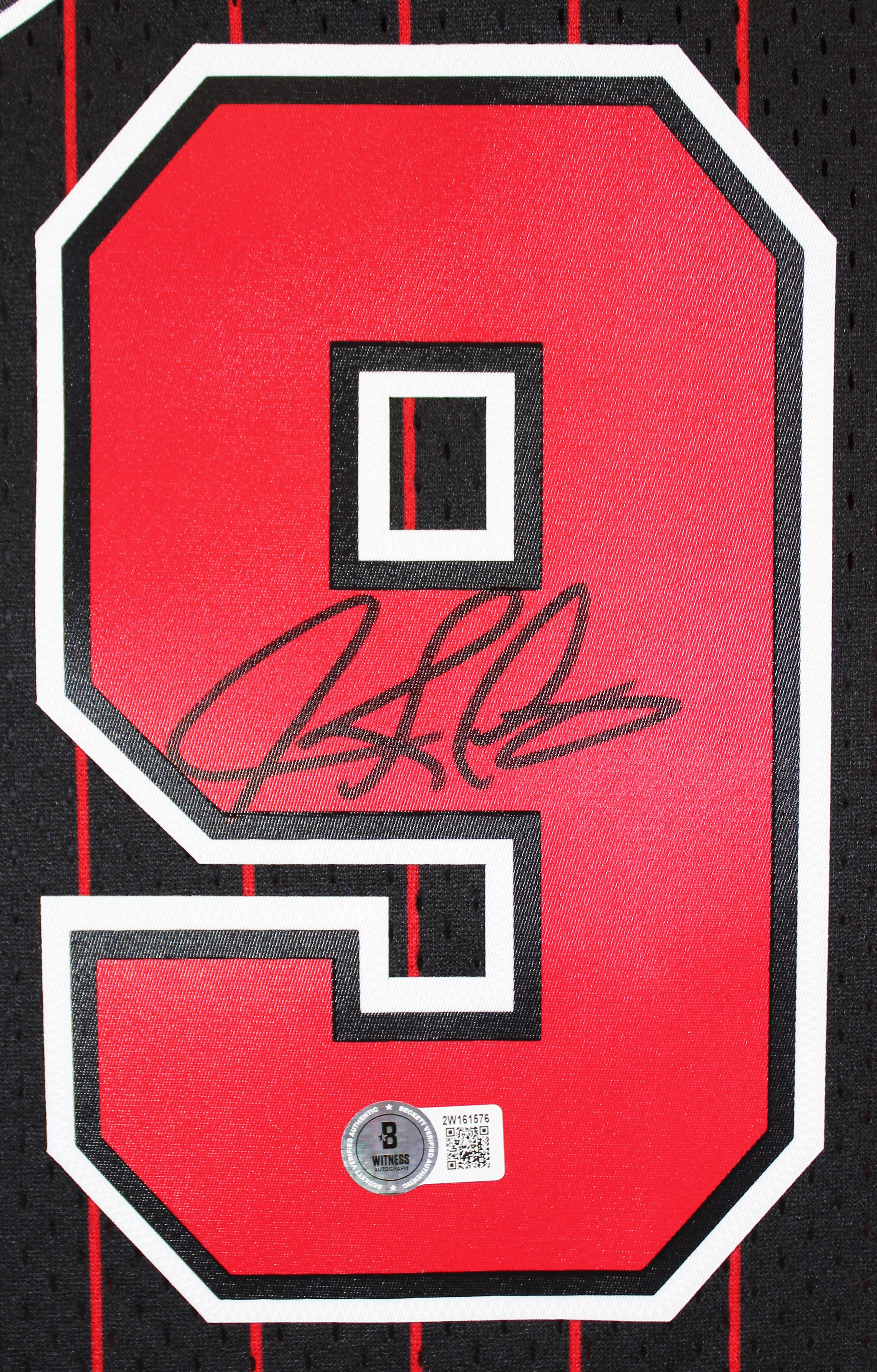 Bulls Dennis Rodman Signed Black M&N HWC Swingman Jersey w/ Black Sig BAS Wit - Image 3
