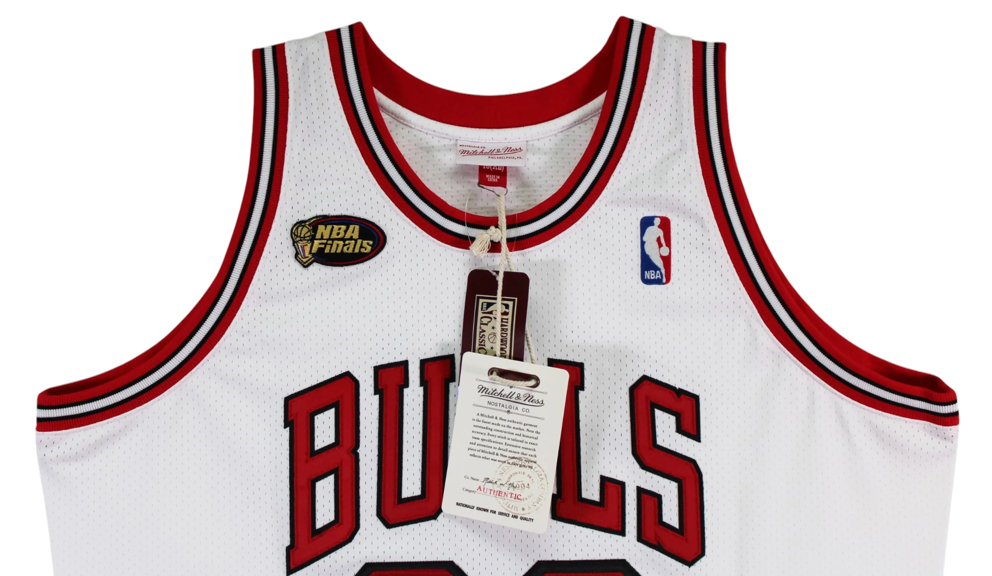 Bulls Michael Jordan Signed 97-98 White M&N HWC Authentic Jersey UDA #BAH60341 - Image 6