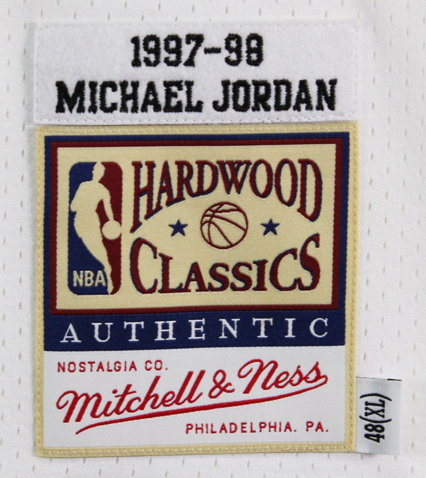 Bulls Michael Jordan Signed 97-98 White M&N HWC Authentic Jersey UDA #BAH60341 - Image 7