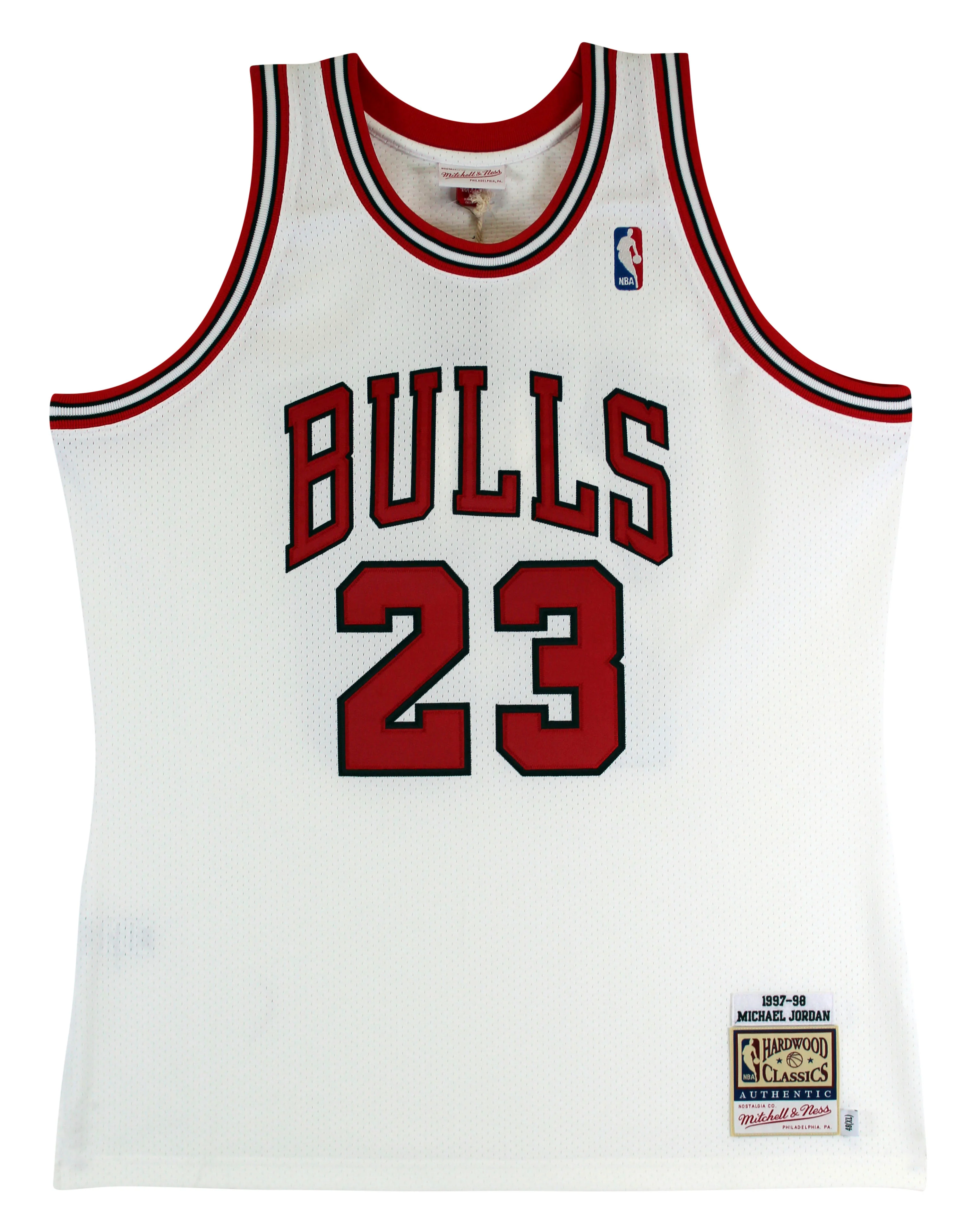 Bulls Michael Jordan Signed 97-98 White Nike HWC Authentic Jersey UDA #BAJ07040 - Image 5
