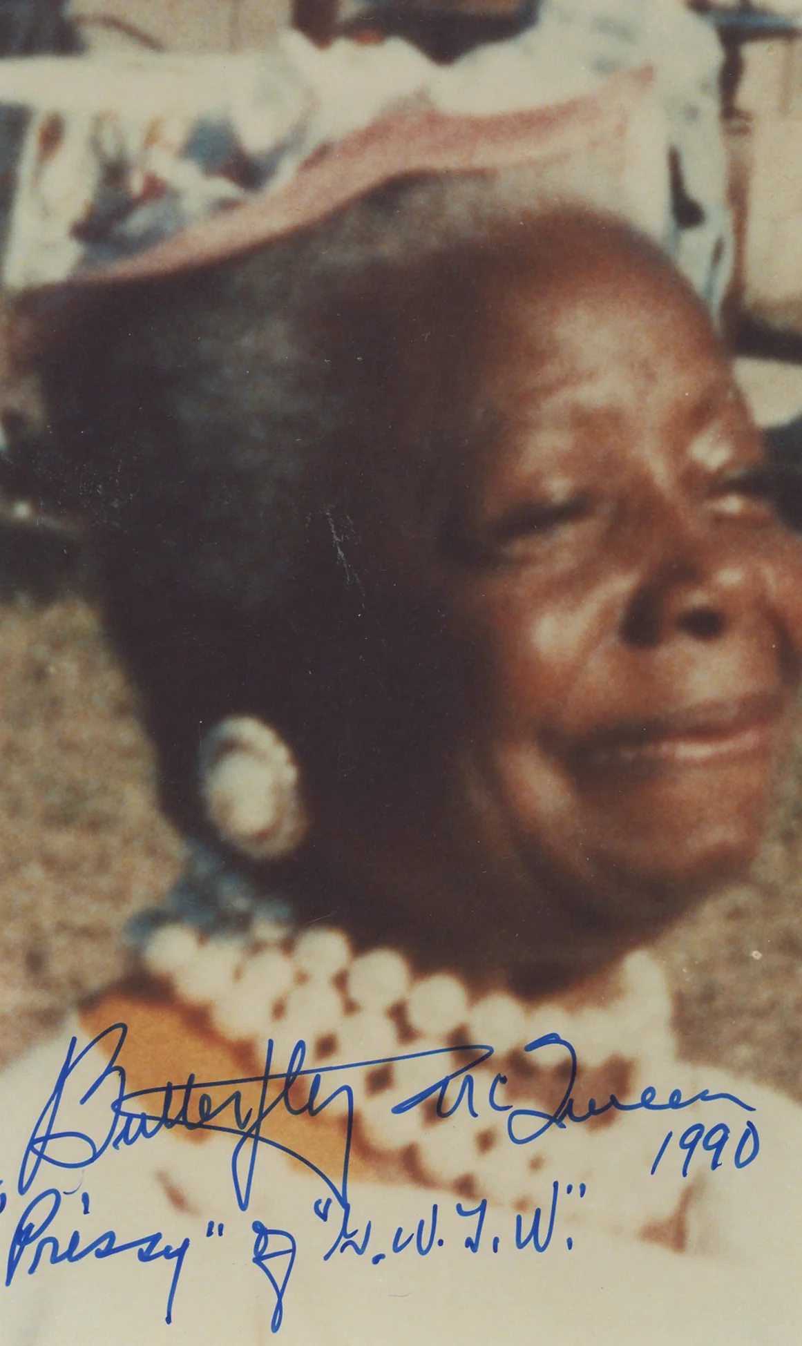 Butterfly McQueen Gone with the Wind Signed 4x6.5 Cut Photo BAS #BK43370 - Image 2