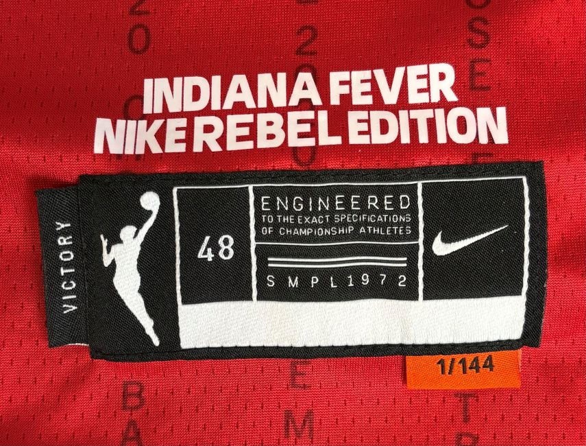 Caitlin Clark Signed Indiana Fever Nike Swingman Jersey PSA/DNA - Image 4