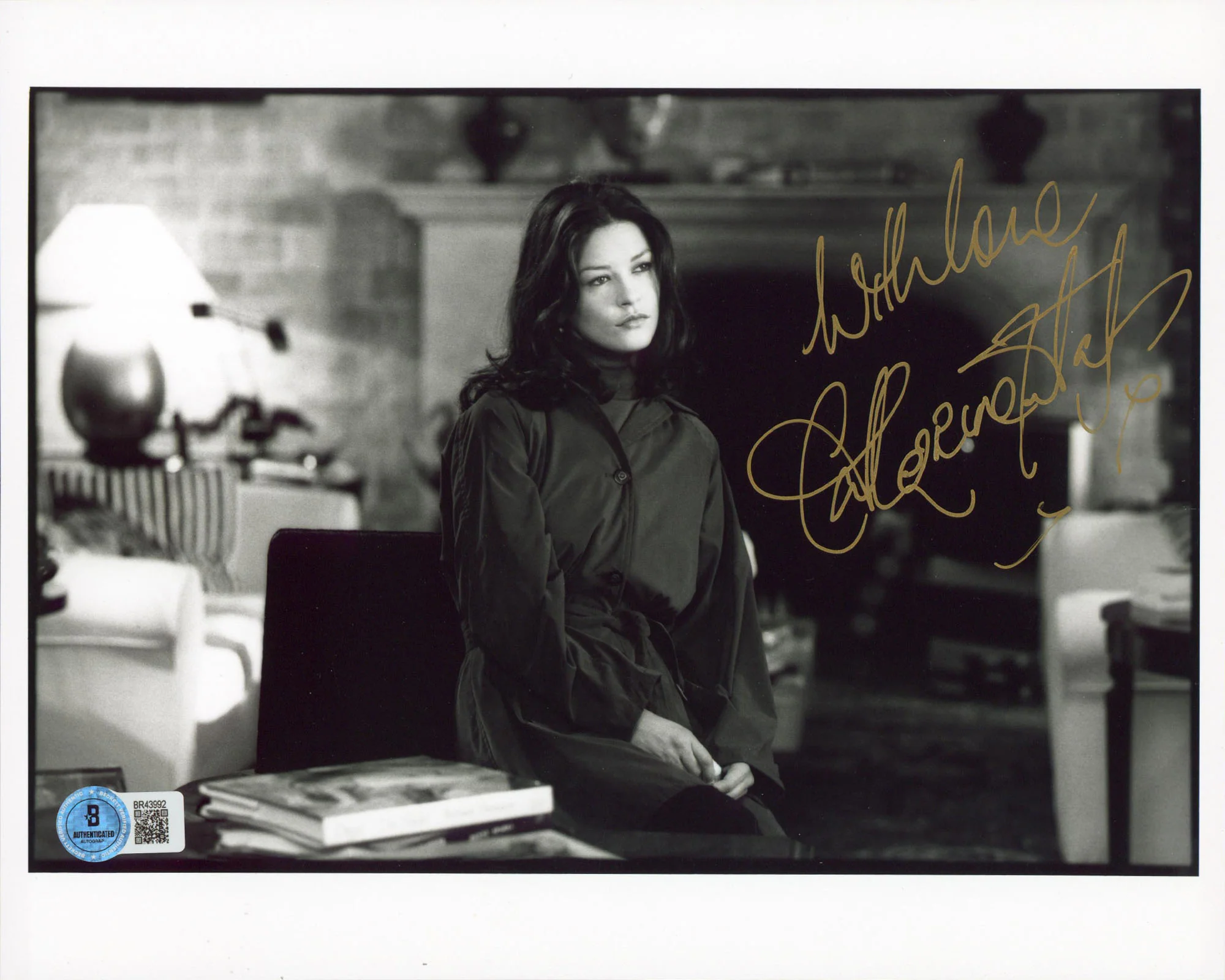Catherine Zeta-Jones Entrapment "With Love" Signed 8x10 Photo BAS #BR43992