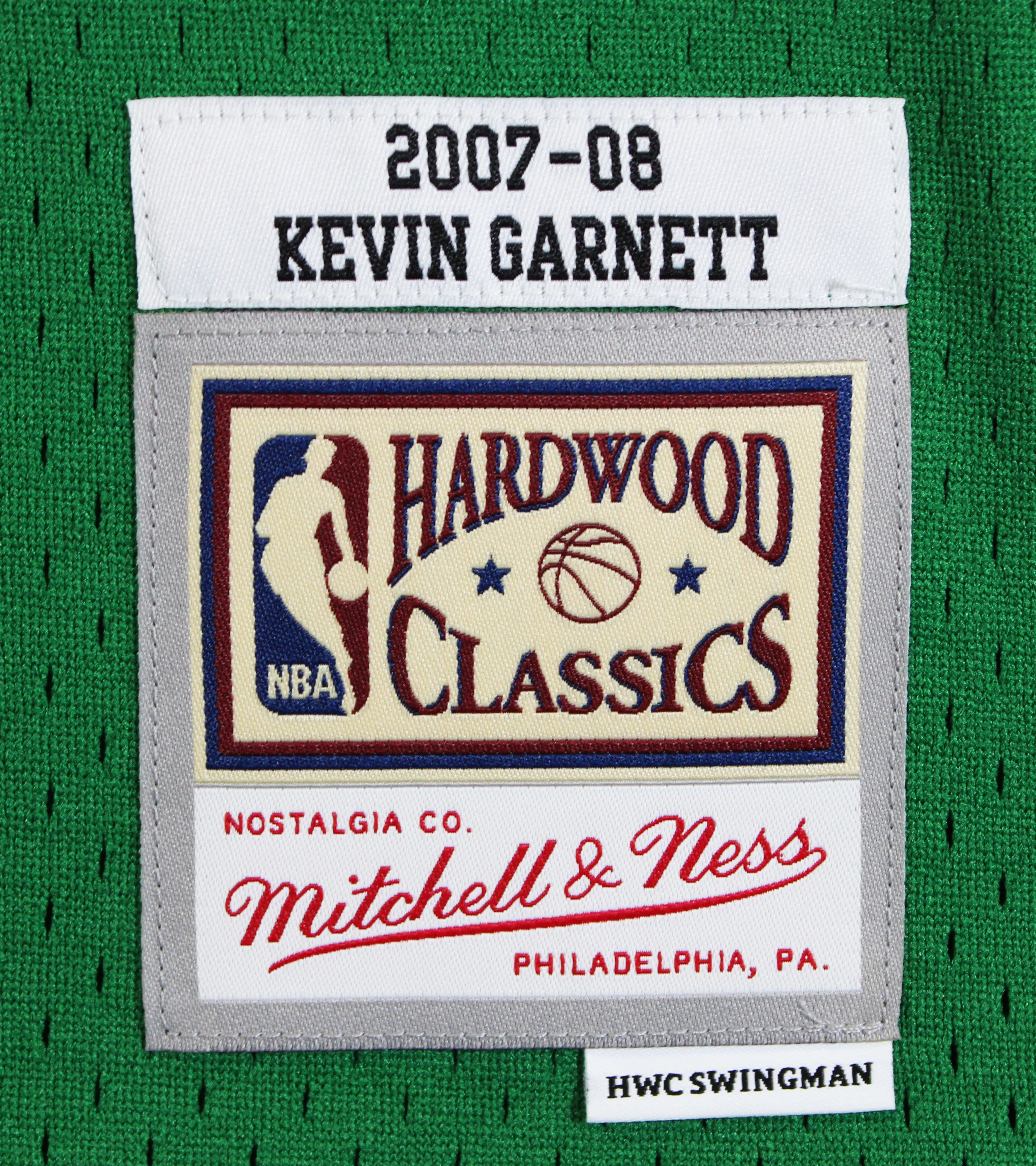 Celtics Kevin Garnett "HOF 20" Signed Green M&N HWC Swingman Jersey BAS Witness - Image 7