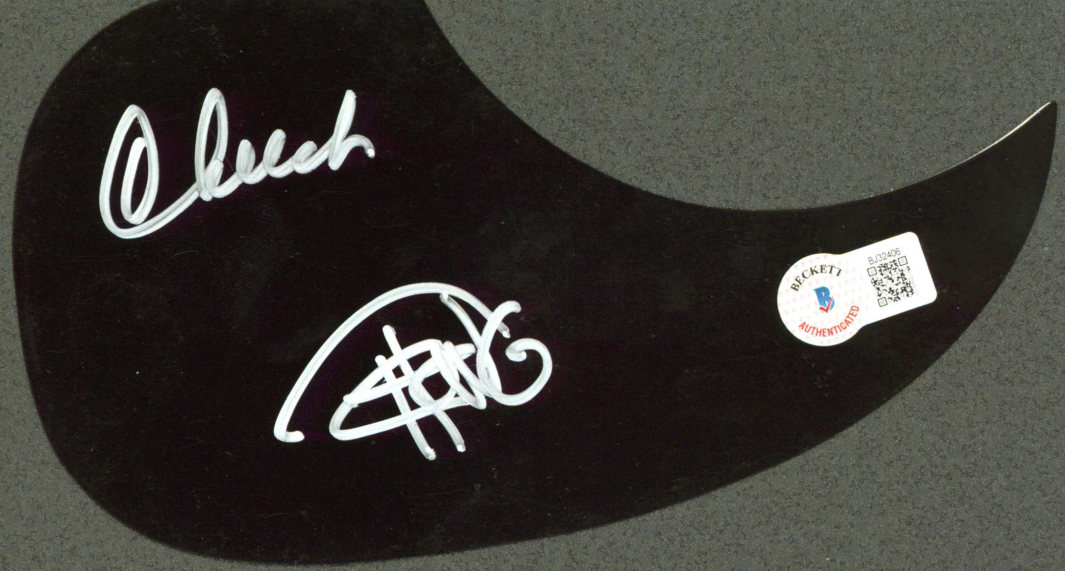 Cheech Marin & Tommy Chong Authentic Signed Acoustic Guitar Pick Guard BAS - Image 2