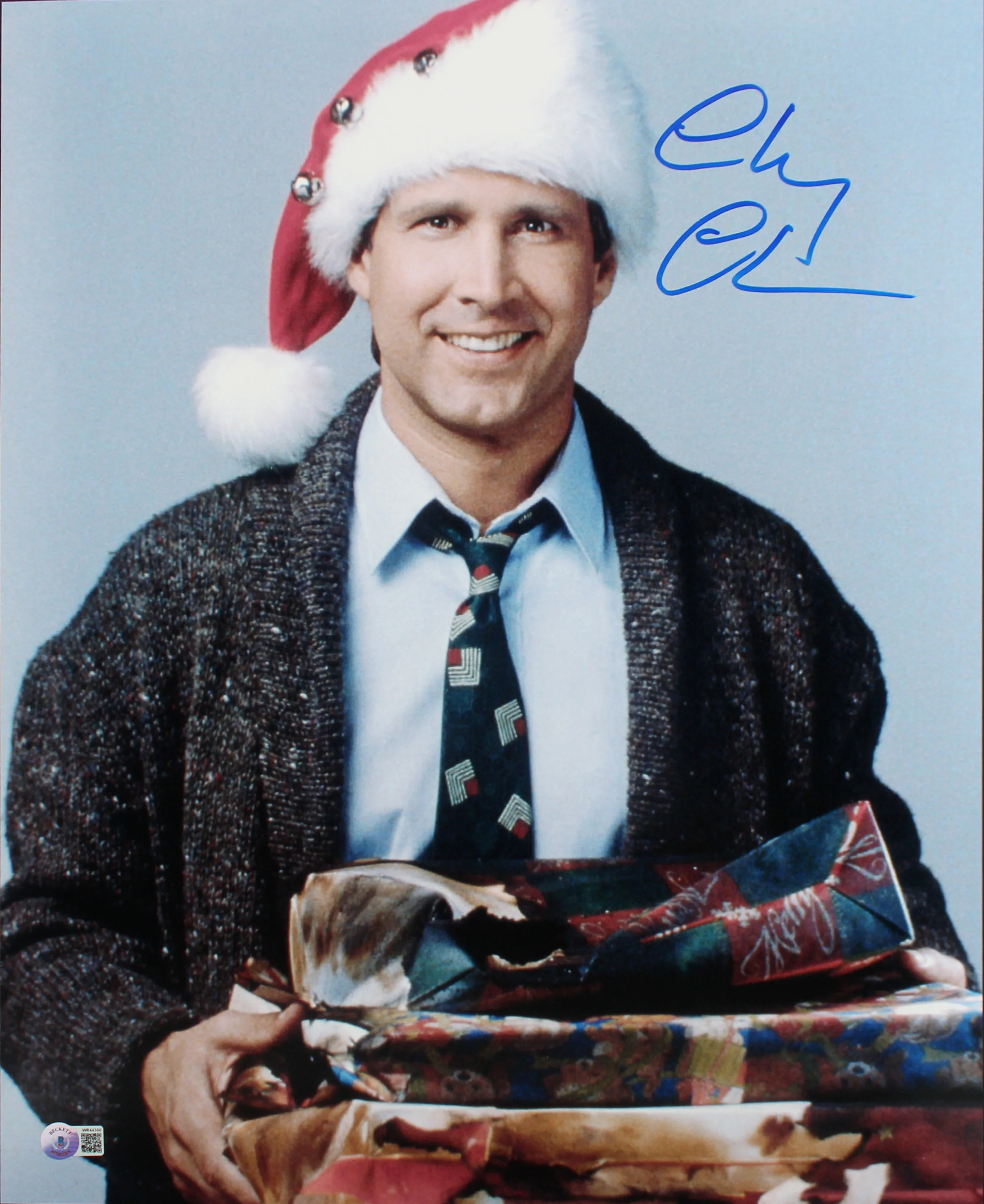 Chevy Chase Christmas Vacation Authentic Signed 16x20 Presents Photo BAS Witness - Image 2
