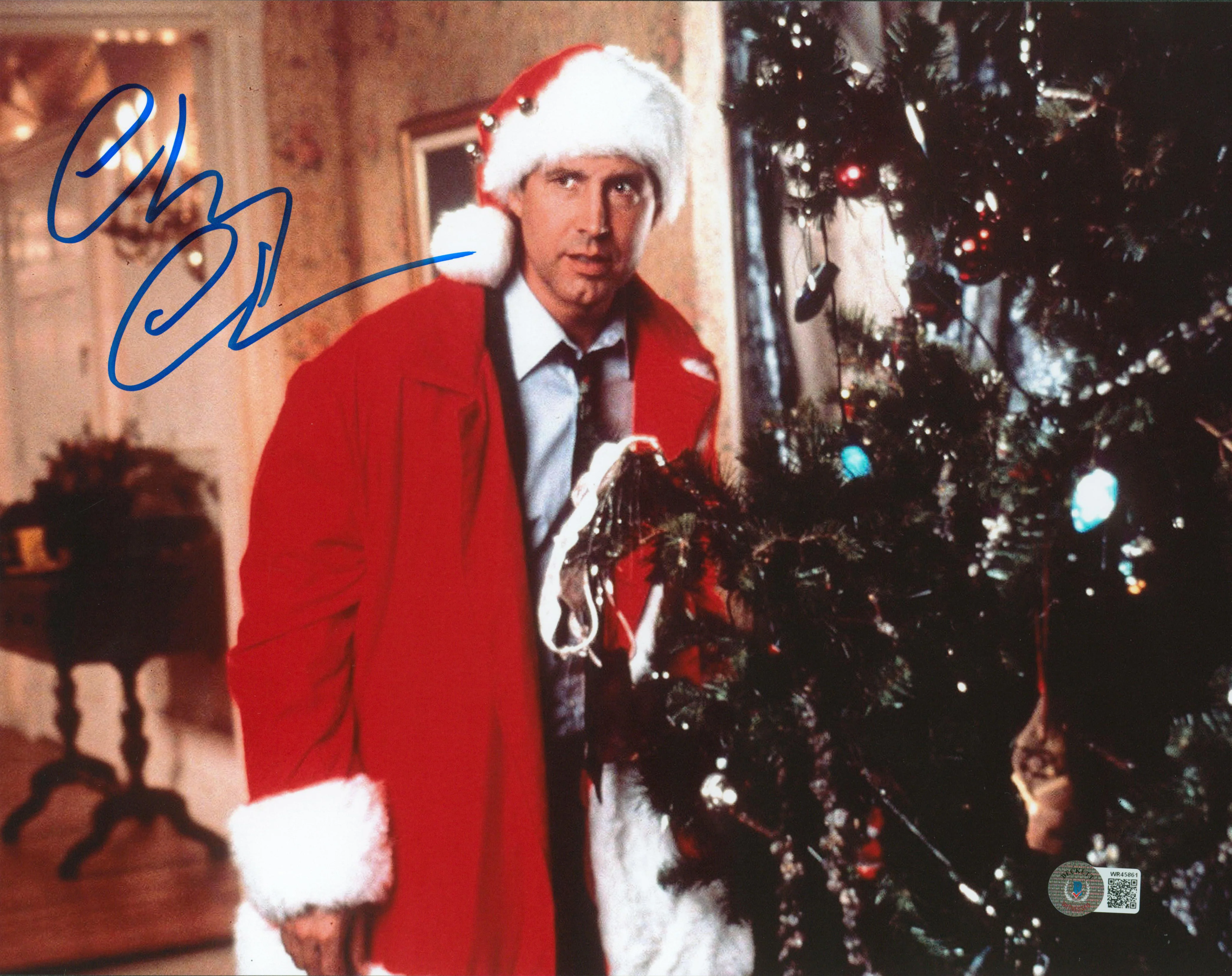 Chevy Chase Christmas Vacation Signed 11x14 Horizontal Tree Photo w Blue Sig BAS - Image 2