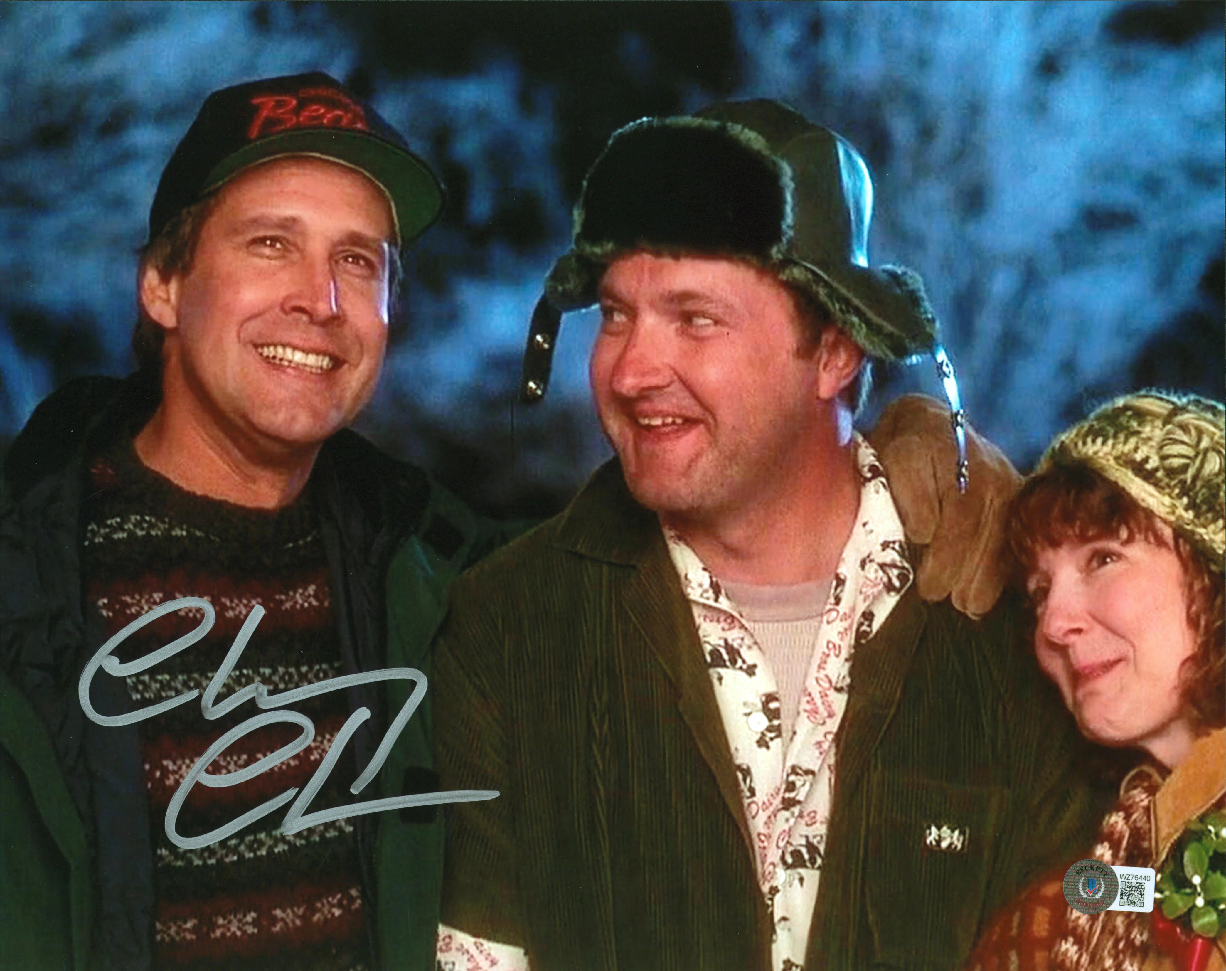 Chevy Chase Christmas Vacation Signed 11x14 Photo w Cousin Eddie Outside BAS Wit - Image 2