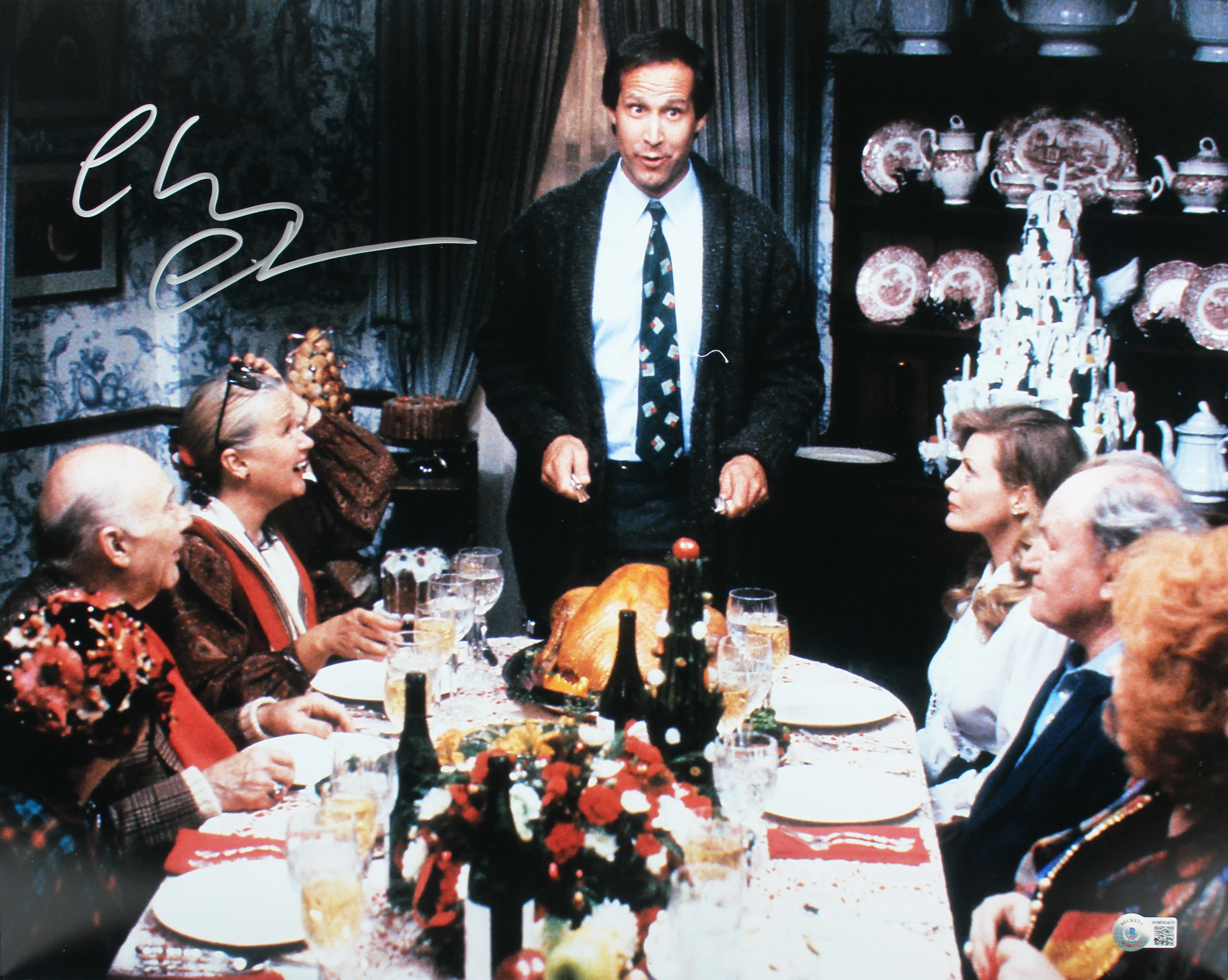 Chevy Chase Christmas Vacation Signed 16x20 Horizontal Photo w/ Silver Sig BAS - Image 2