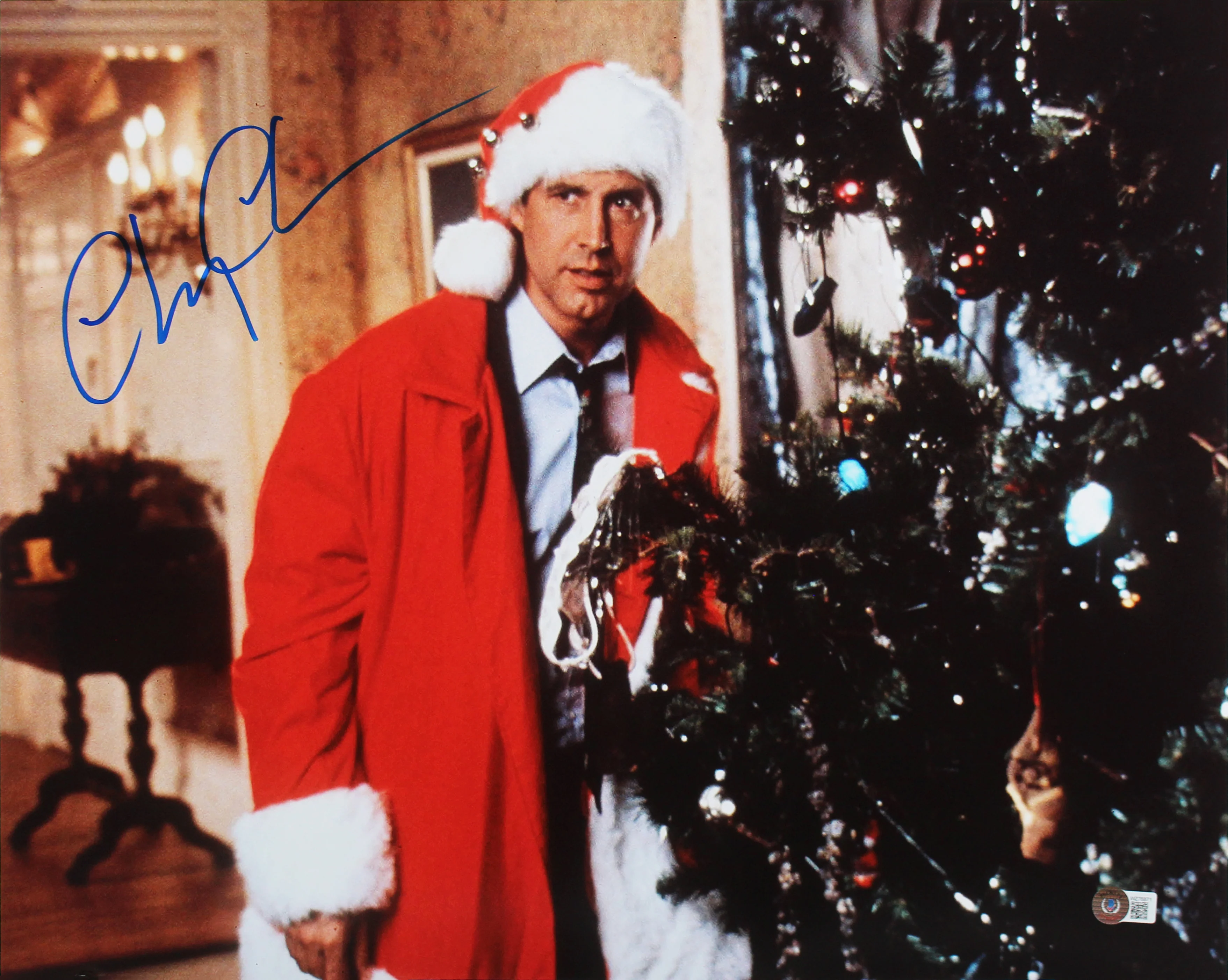 Chevy Chase Christmas Vacation Signed 16x20 Horizontal Tree Photo BAS Witnessed - Image 2