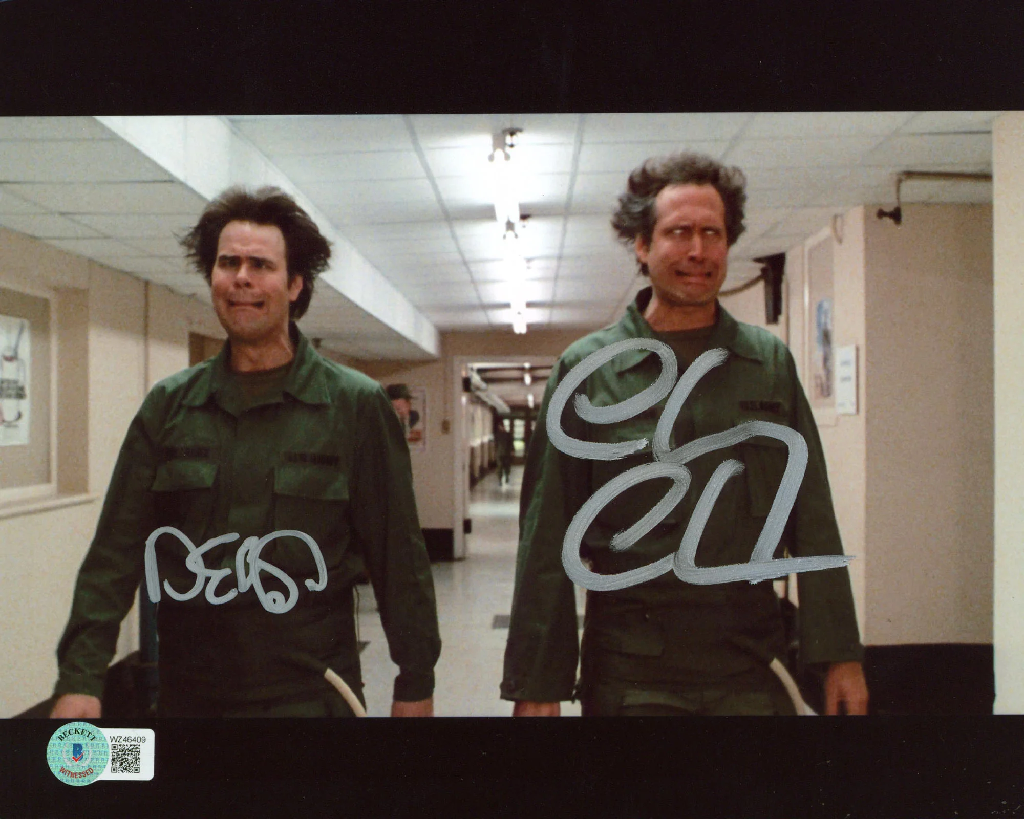 Chevy Chase & Dan Aykroyd Spies Like Us Signed 8x10 Hallway Photo BAS Witnessed - Image 2