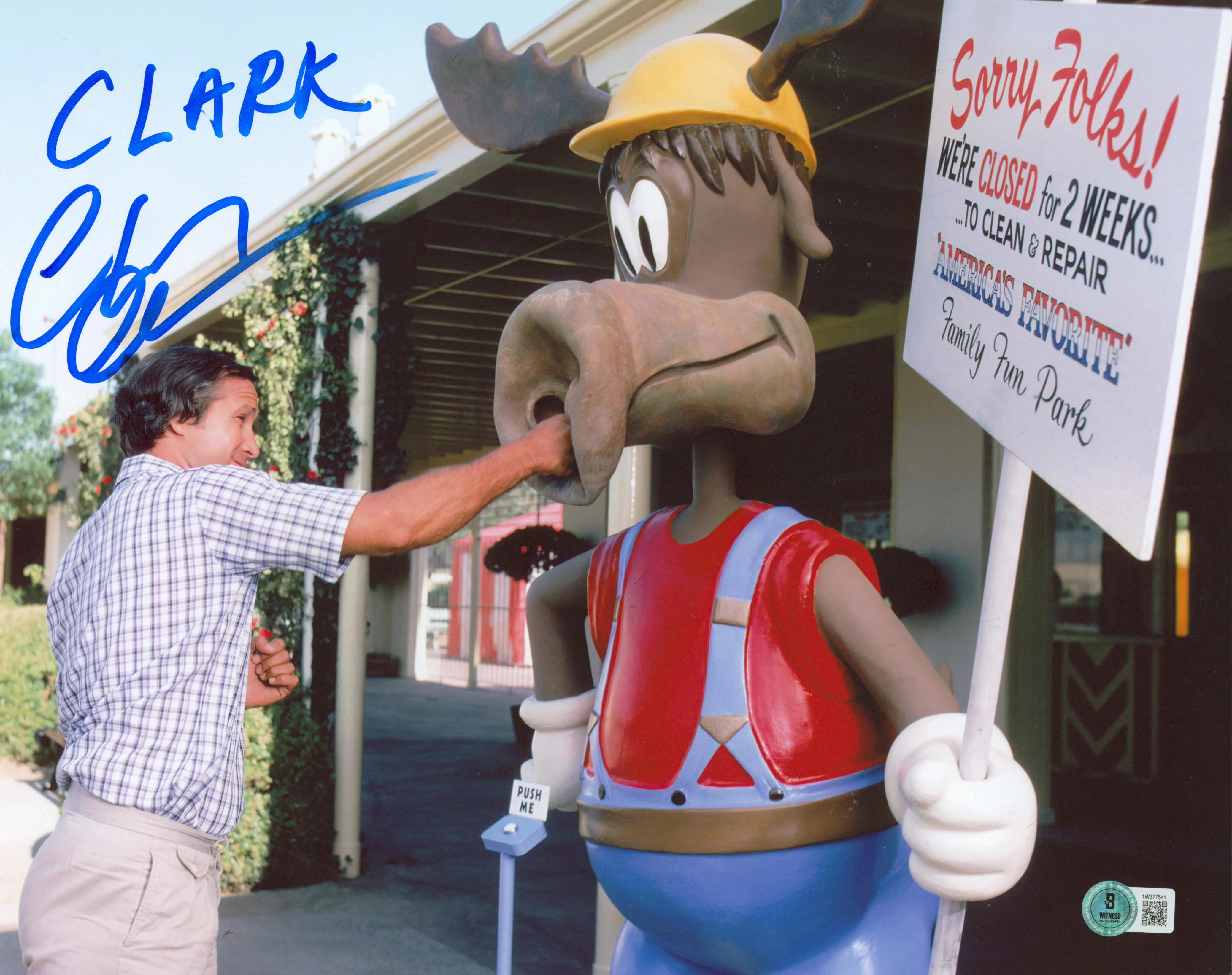 Chevy Chase National Lampoon's Vacation "Clark" Signed 11x14 Photo BAS #1W377540 - Image 2