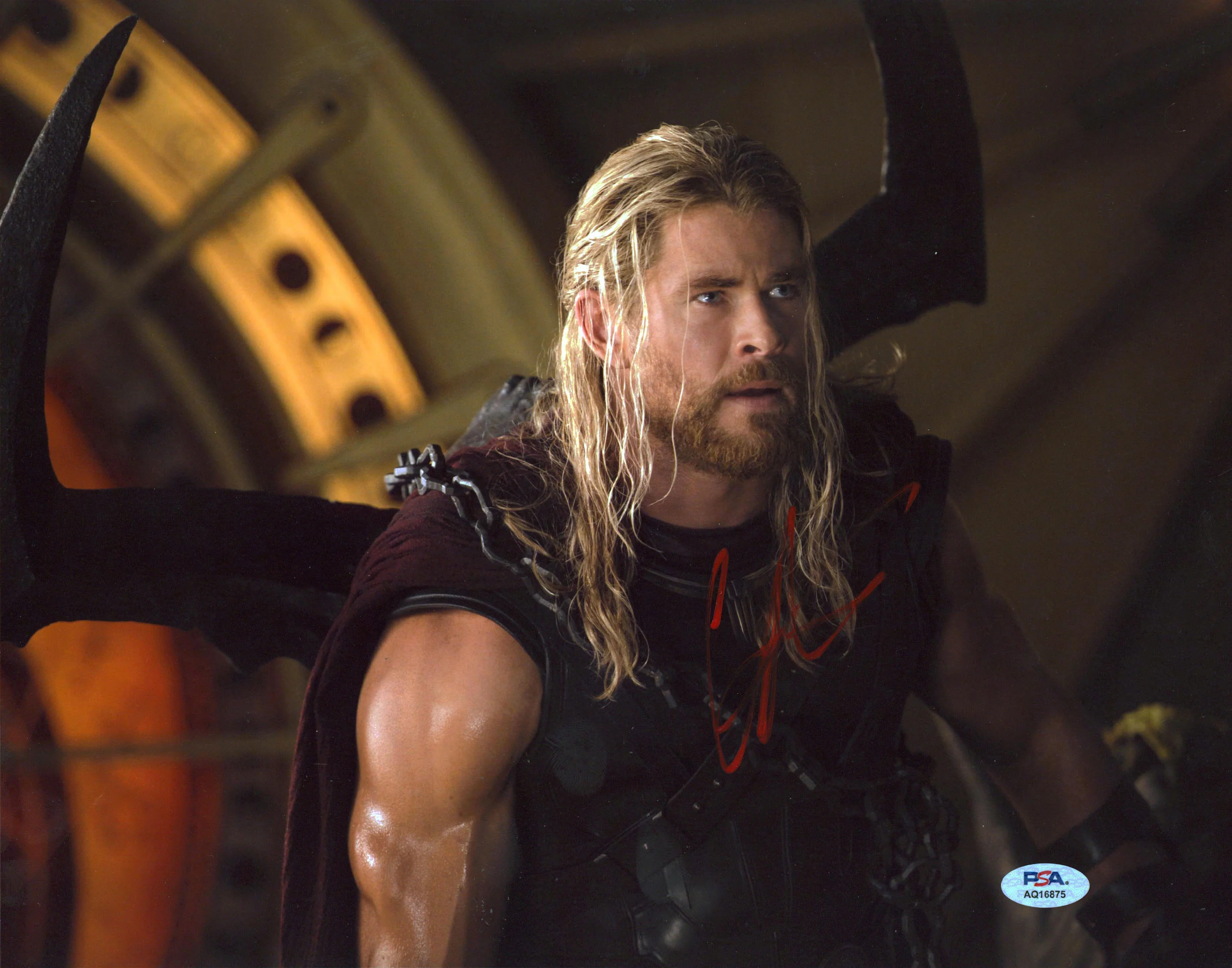 Chris Hemsworth Thor Ragnarok Authentic Signed 11x14 Photo PSA/DNA #AQ16875 - Image 2