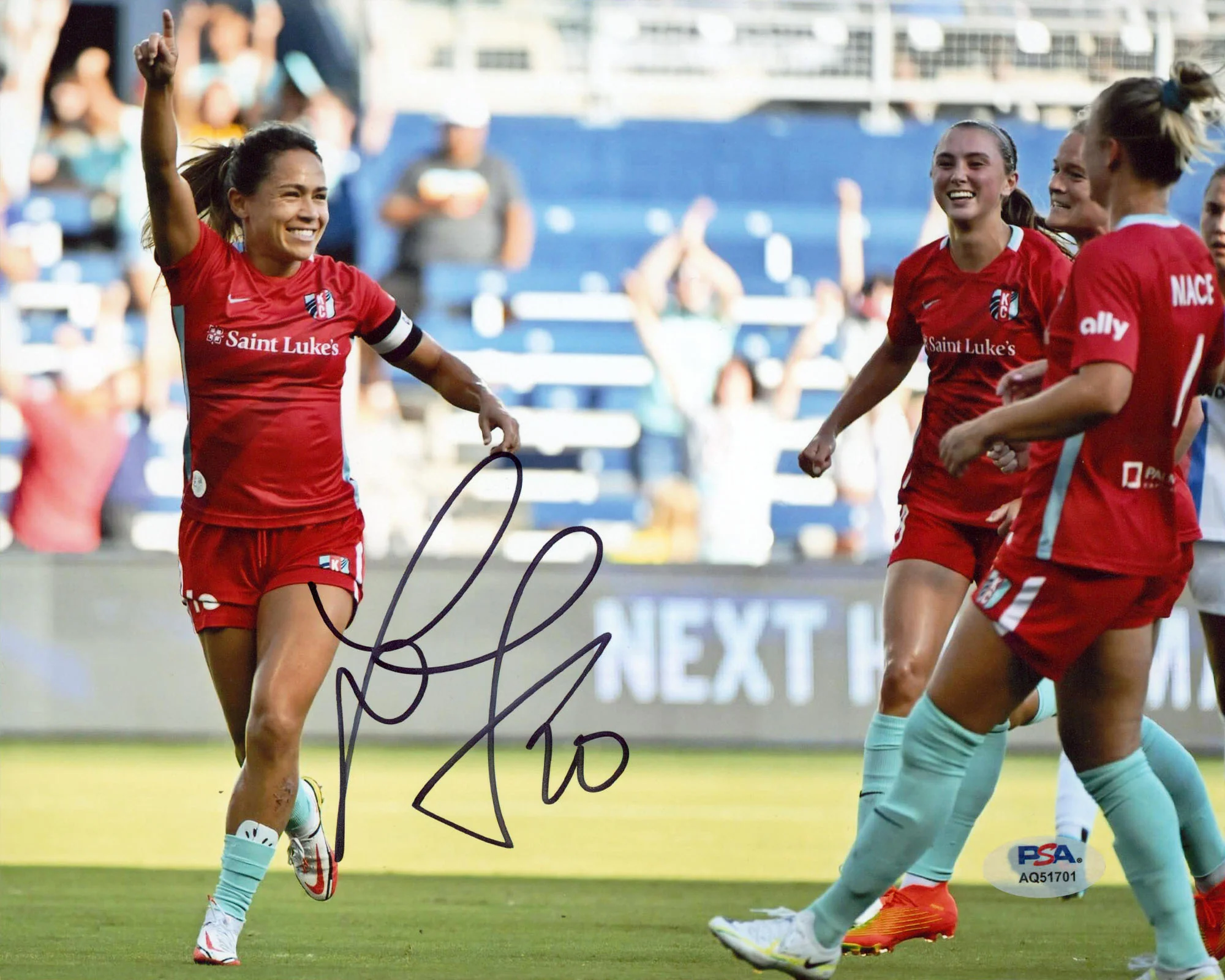 Current Lo'eau LaBonta Authentic Signed 8x10 Horizontal Photo PSA/DNA 1 - Image 2