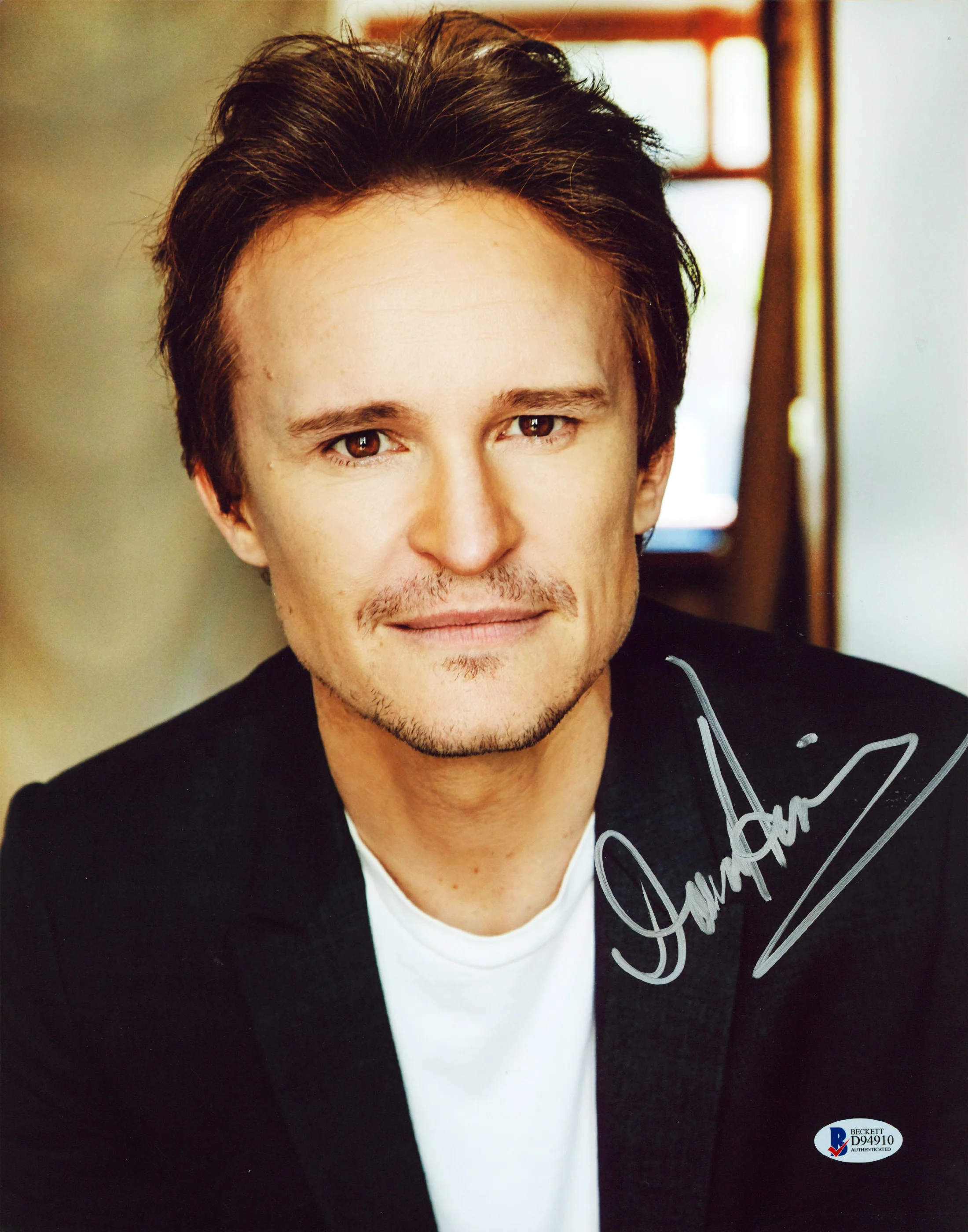 Damon Herriman Authentic Signed 11x14 Vertical Photo BAS #D94910 - Image 2