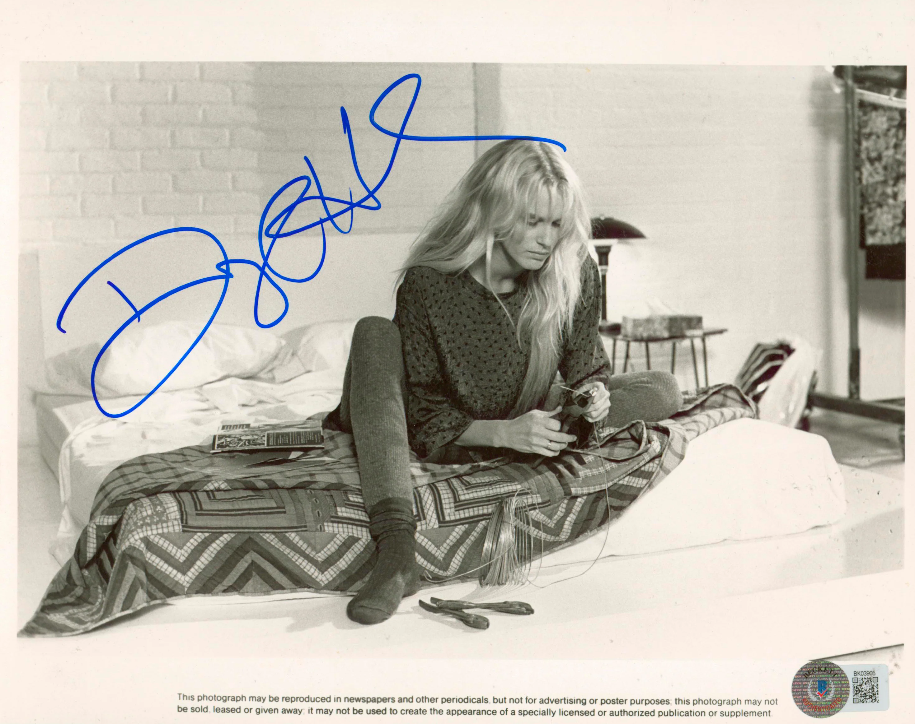 Daryl Hannah Wall Street Authentic Signed 8x10 Photo Autographed BAS #BK03905 - Image 2