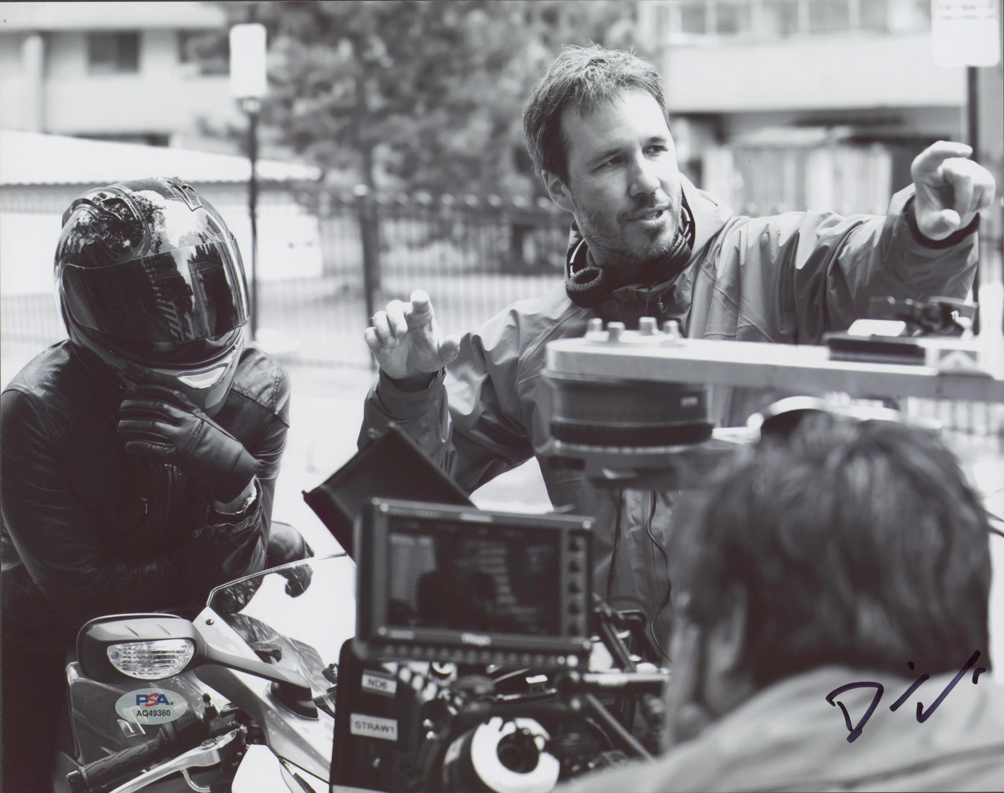 Denis Villeneuve Enemy Authentic Signed 11x14 Horizontal Photo PSA/DNA #AQ49360 - Image 2