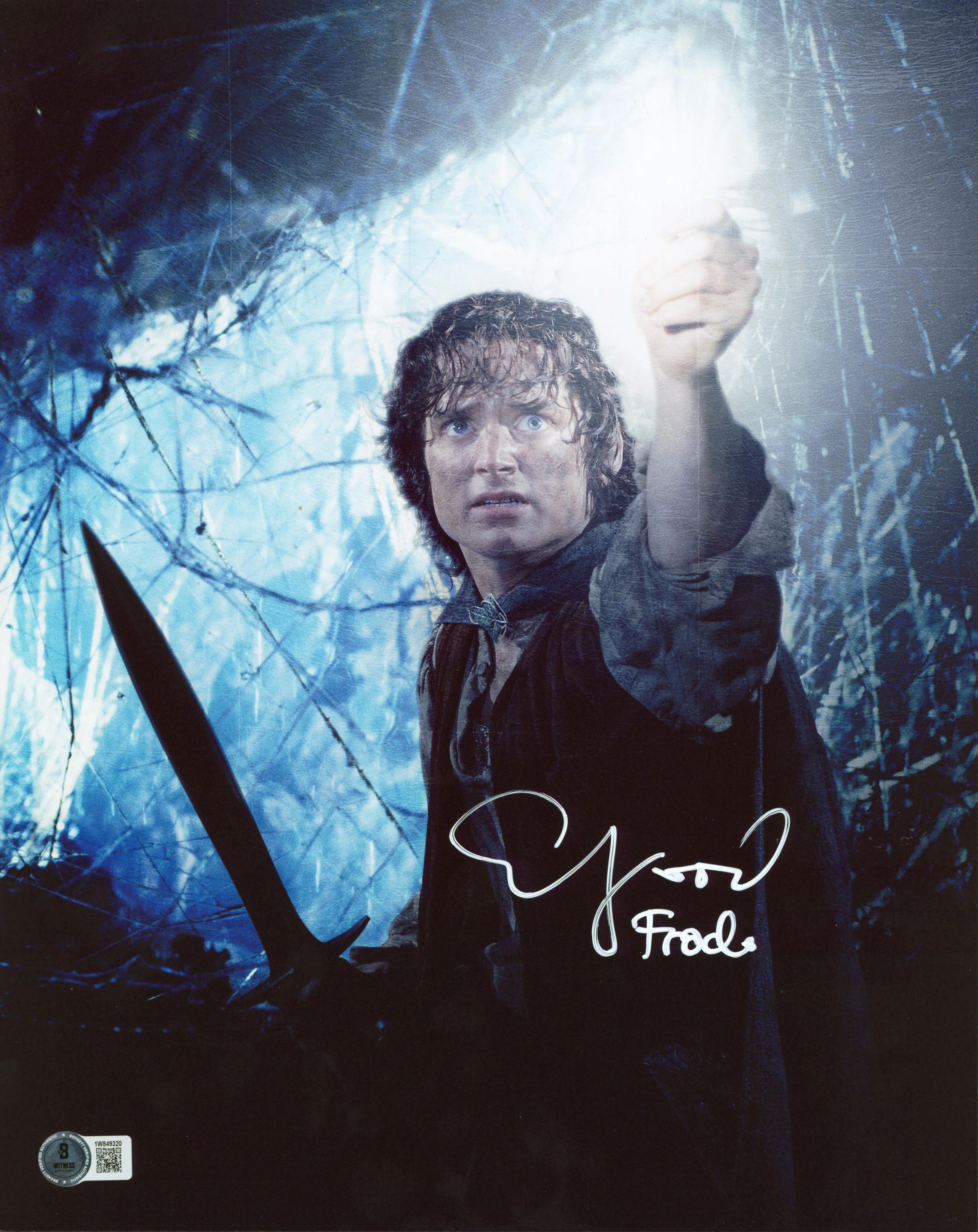 Elijah Wood Lord of the Rings "Frodo" Signed 11x14 Vertical Light Photo BAS Wit - Image 2