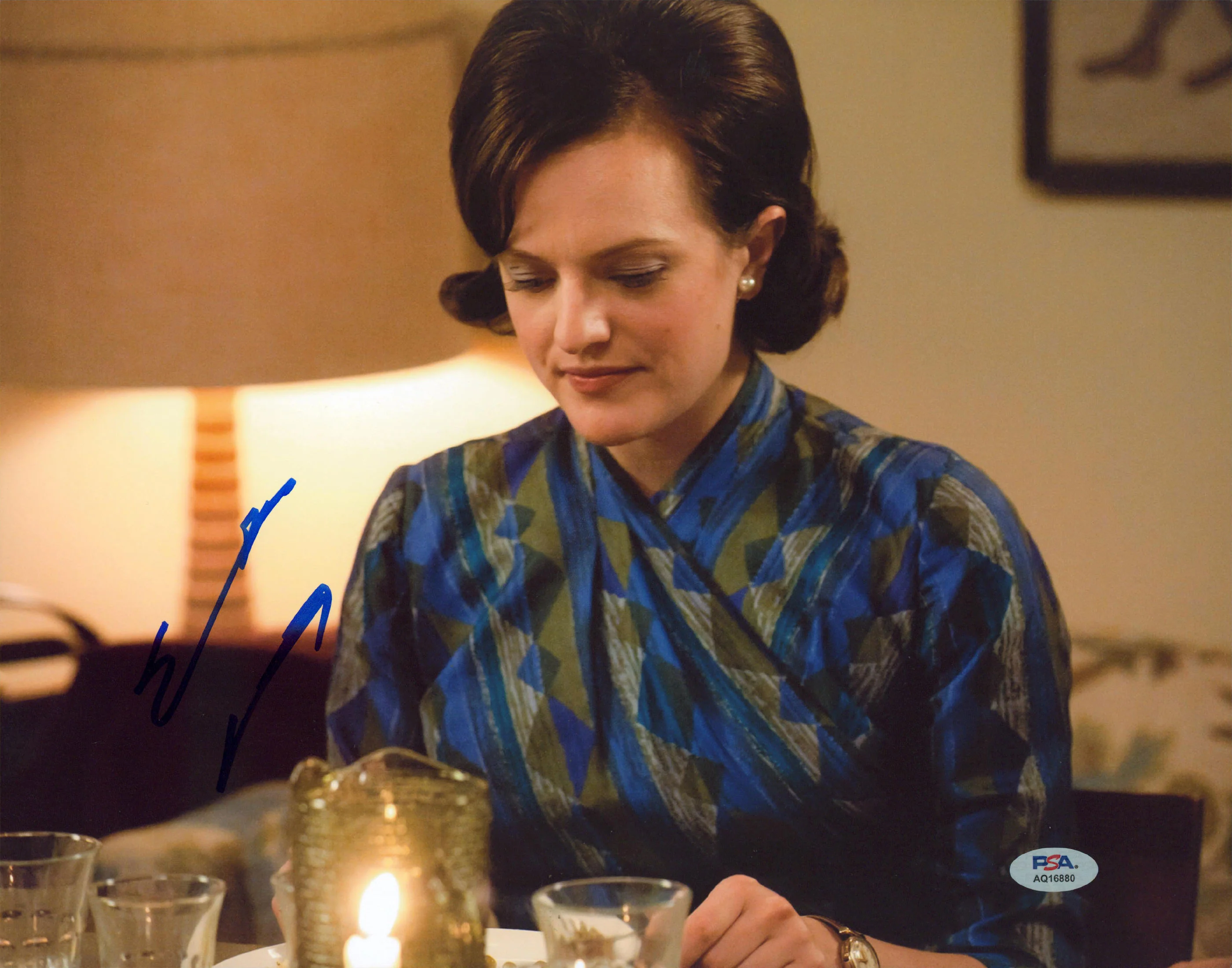 Elisabeth Moss Mad Men Authentic Signed 11x14 Horizontal Photo PSA/DNA #AQ16880 - Image 2
