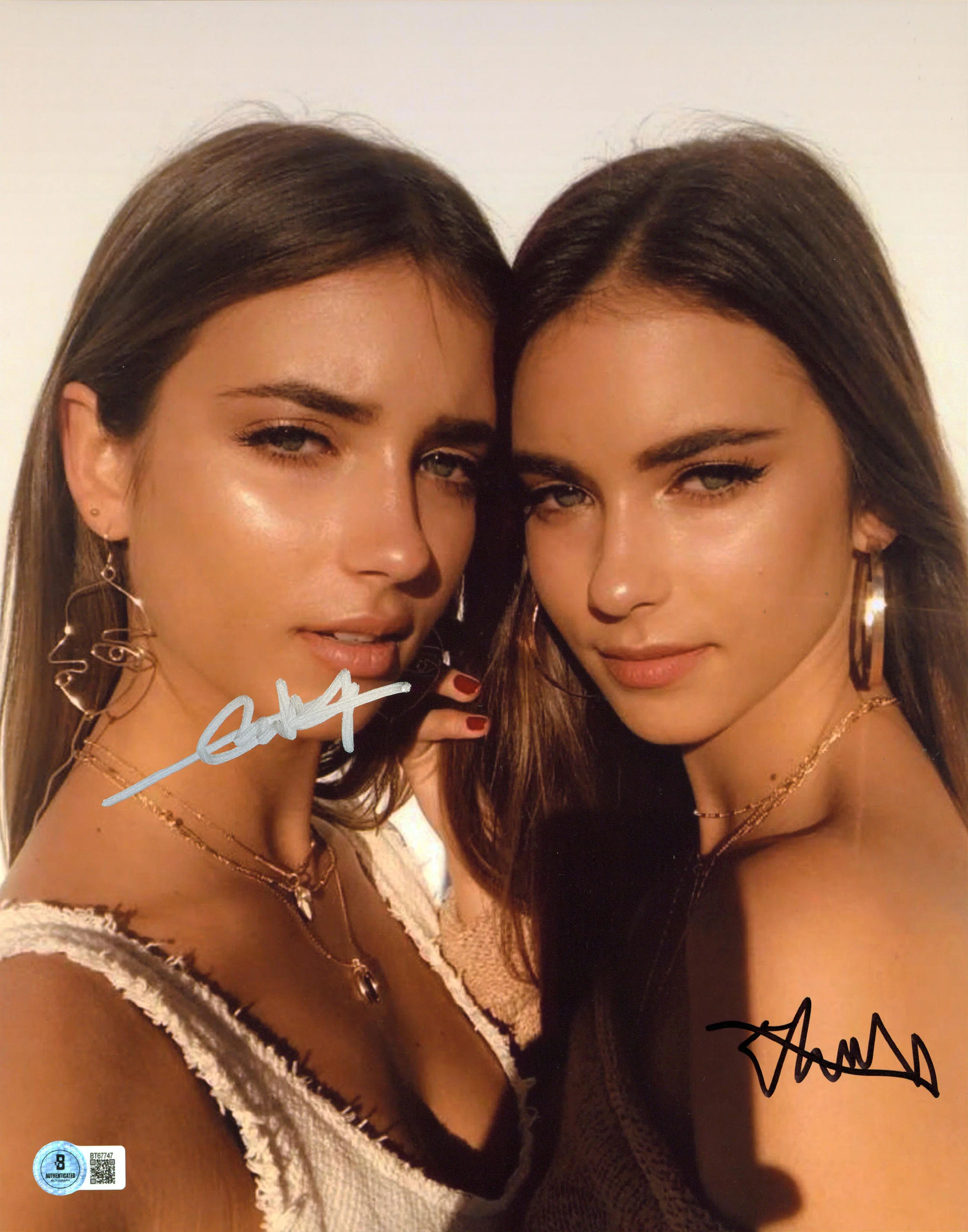 Elisha Herbert & Renee Herbert Authentic Signed 11x14 Vertical Photo BAS BT67747 - Image 2