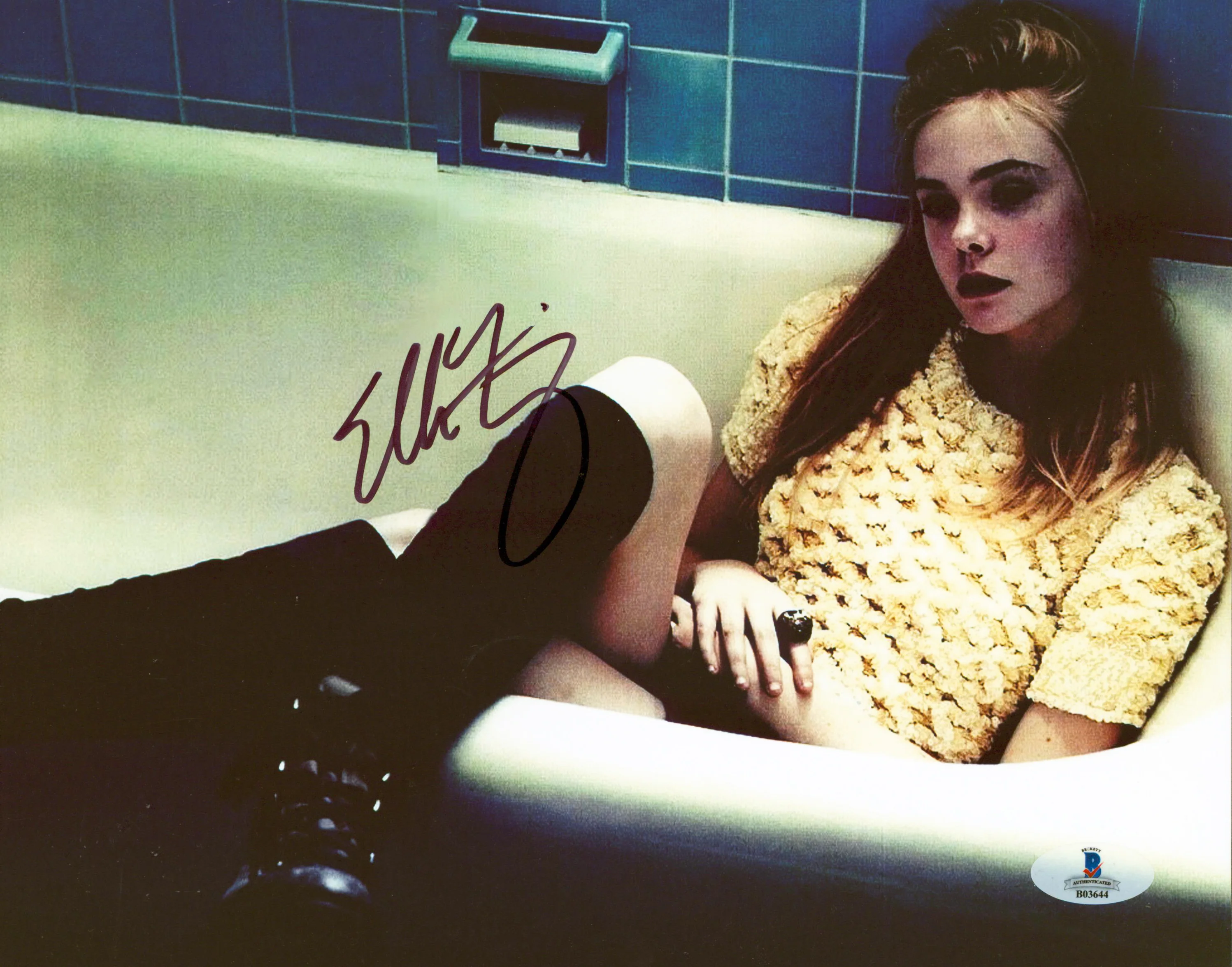 Elle Fanning Super 8 Authentic Signed 8x10 Photo Autographed BAS #B03644 - Image 2