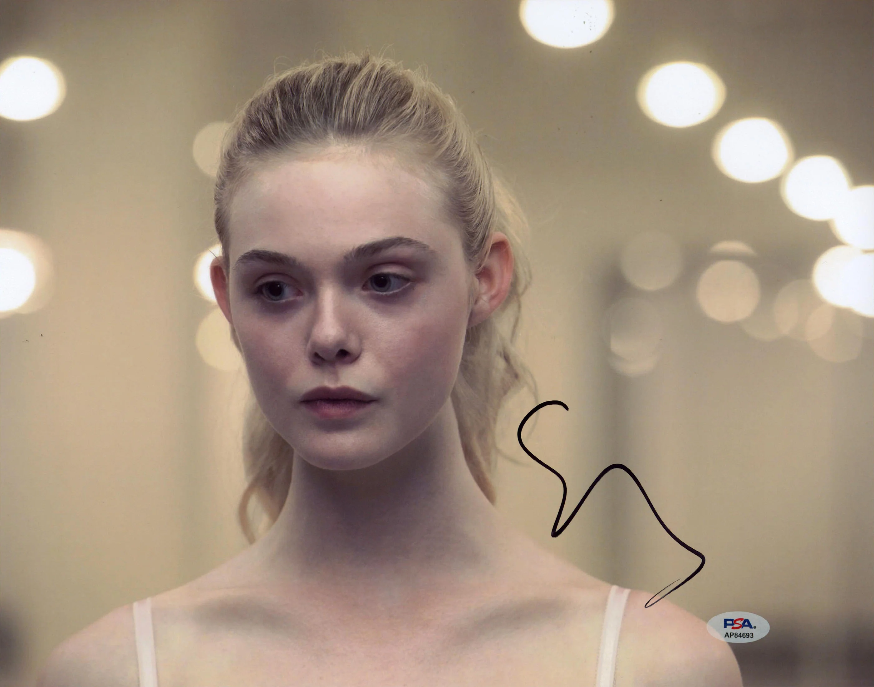 Elle Fanning The Neon Demon Authentic Signed 11x14 Photo PSA/DNA #AP84693