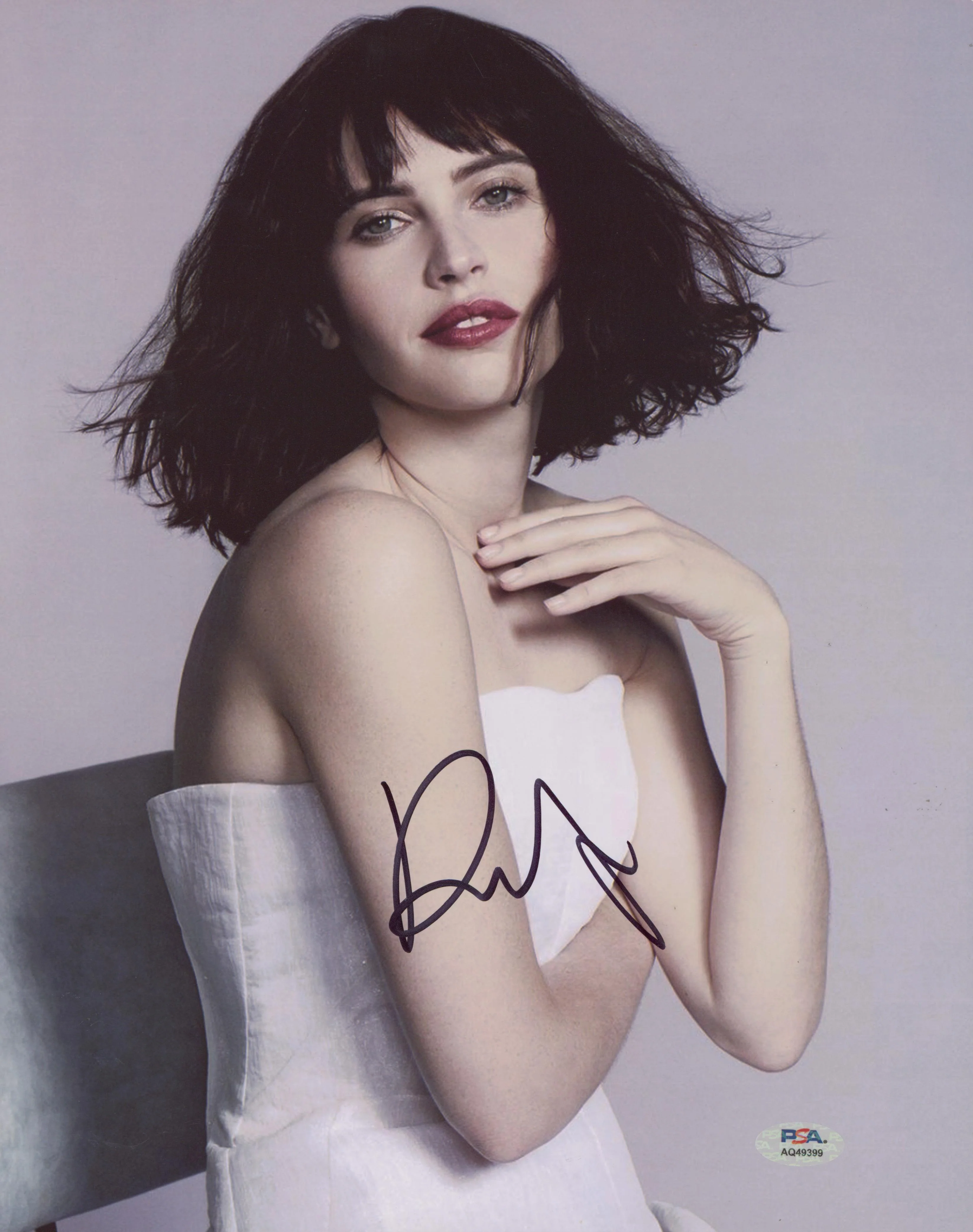 Felicity Jones The Theory Of Everything Signed 11x14 Photo PSA/DNA #AQ49399 - Image 2