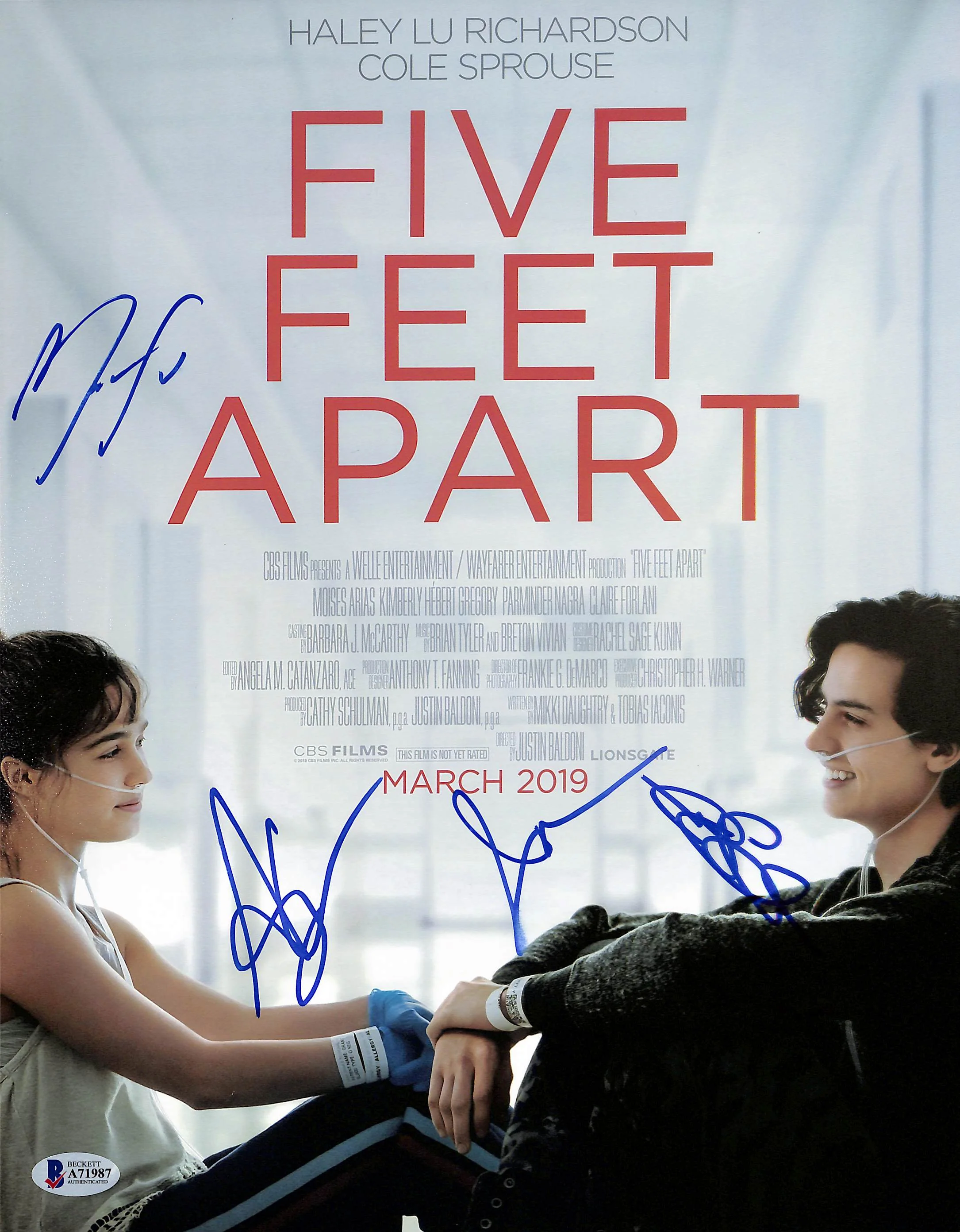 Five Feet Apart (4) Guerra, Arias, Baldoni +1 Signed 11x14 Photo BAS #A71987 - Image 2