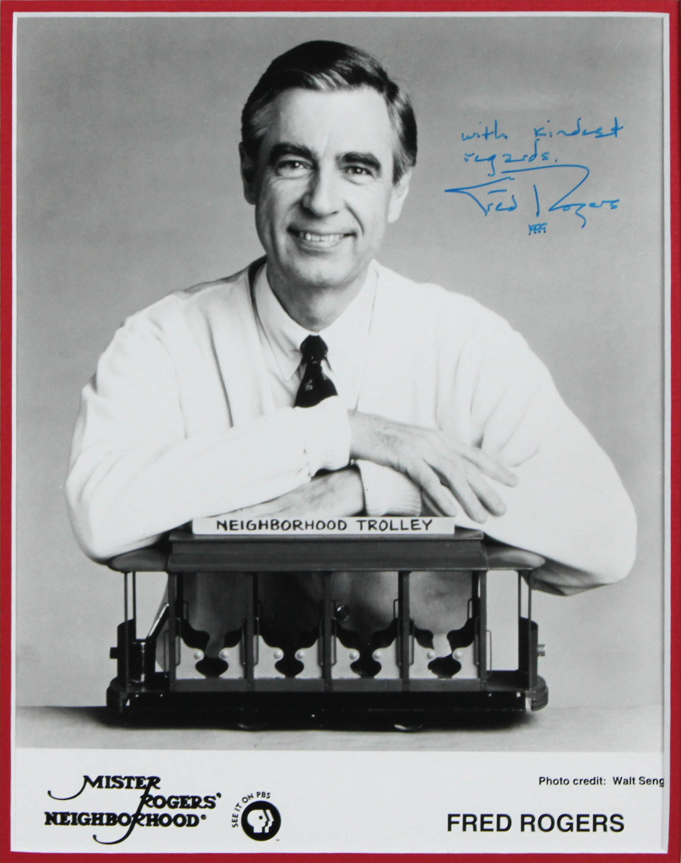 Fred Rogers Mister Rogers' Neighborhood Signed Framed 8x10 Photo BAS - Image 3