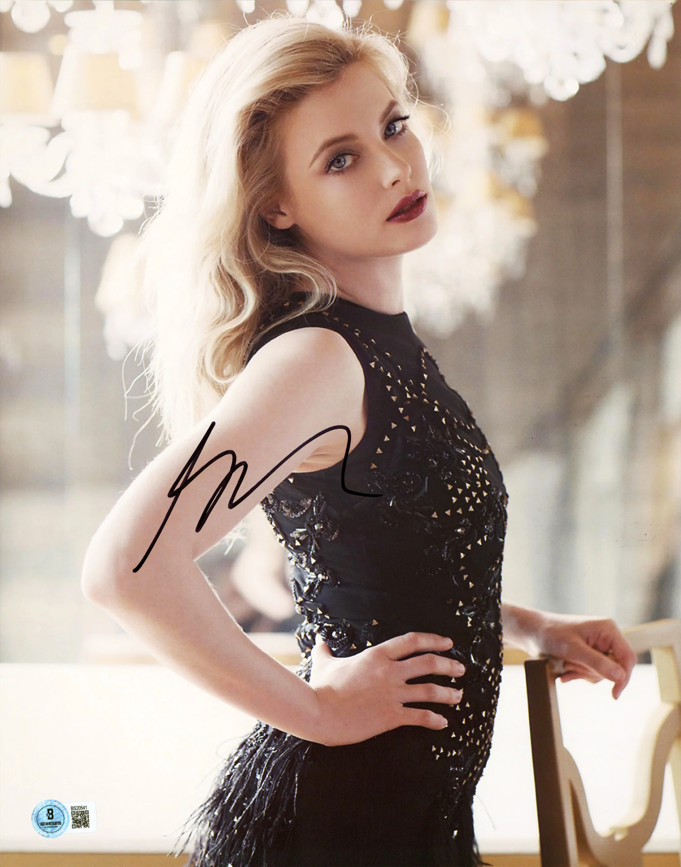 Gillian Jacobs Community Authentic Signed 11x14 Vertical Photo BAS #BS20541