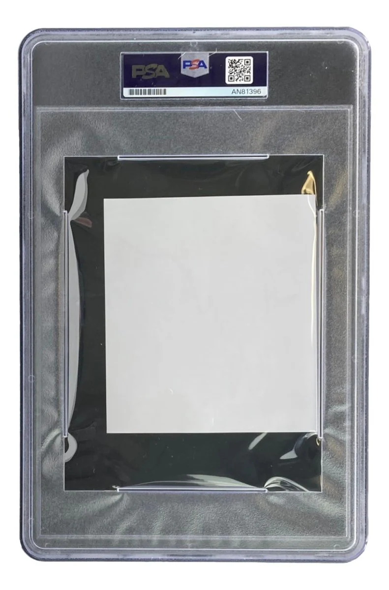 Gisele Bundchen Signed Slabbed Large Cut Signature PSA AN81396 - Image 2