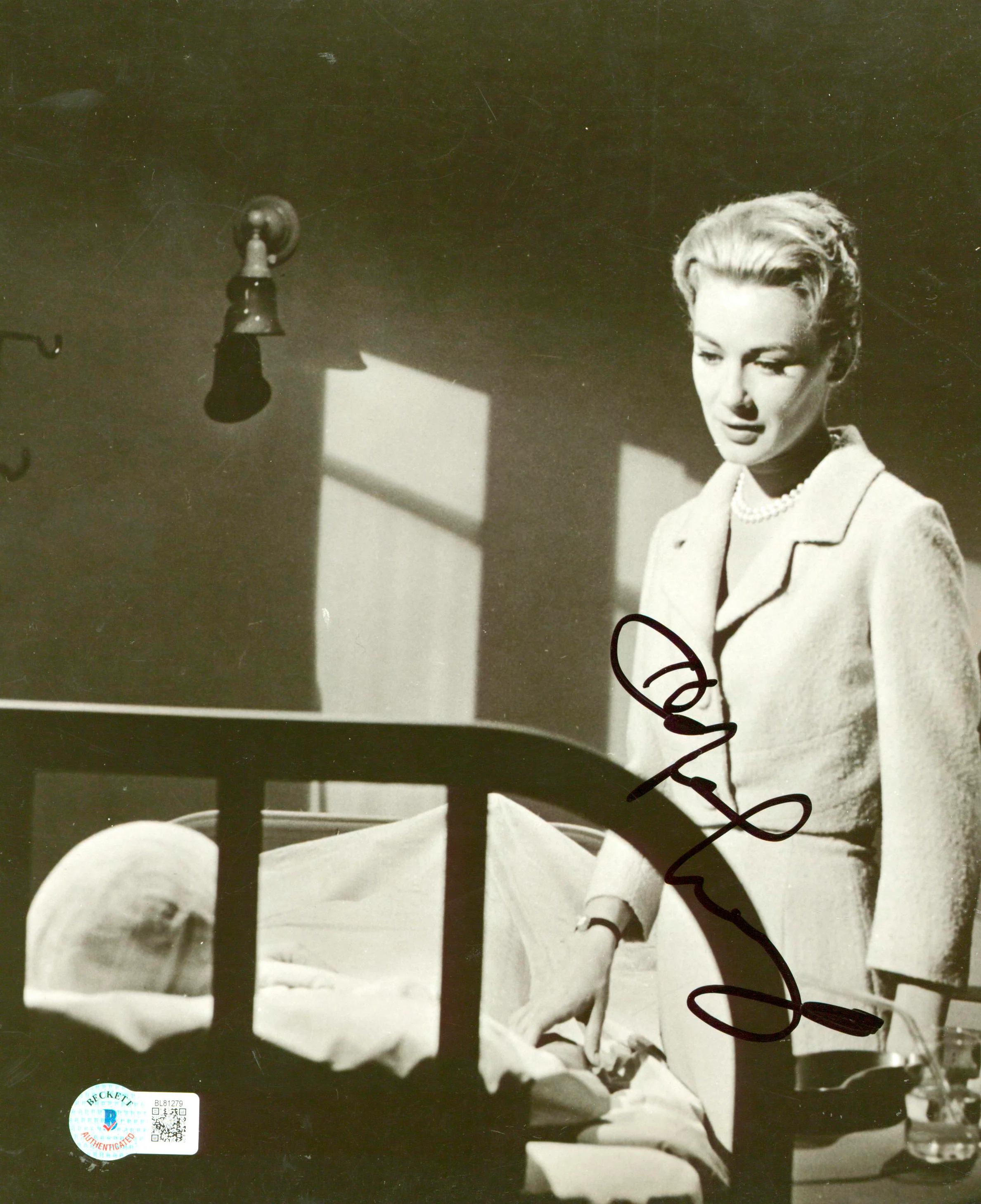 Hope Lange The Best of Everything Authentic Signed 8x10 Photo BAS #BL81279 - Image 2