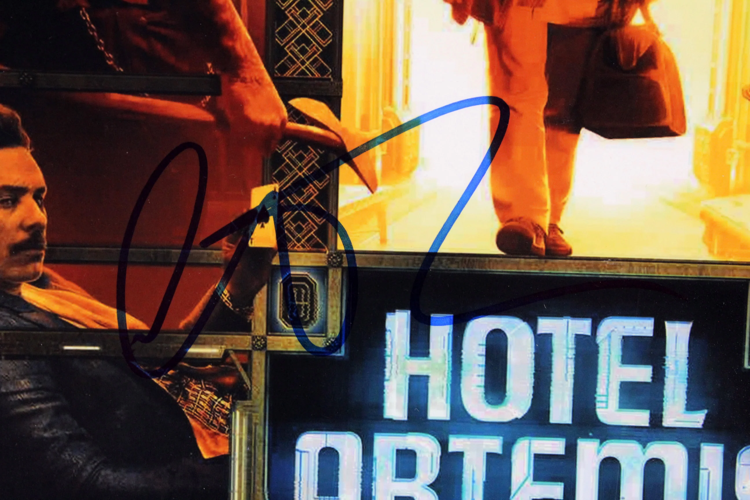 Hotel Artemis (5) Foster, Brown, Henry, Day +1 Signed 12x18 Photo BAS #A57109 - Image 4