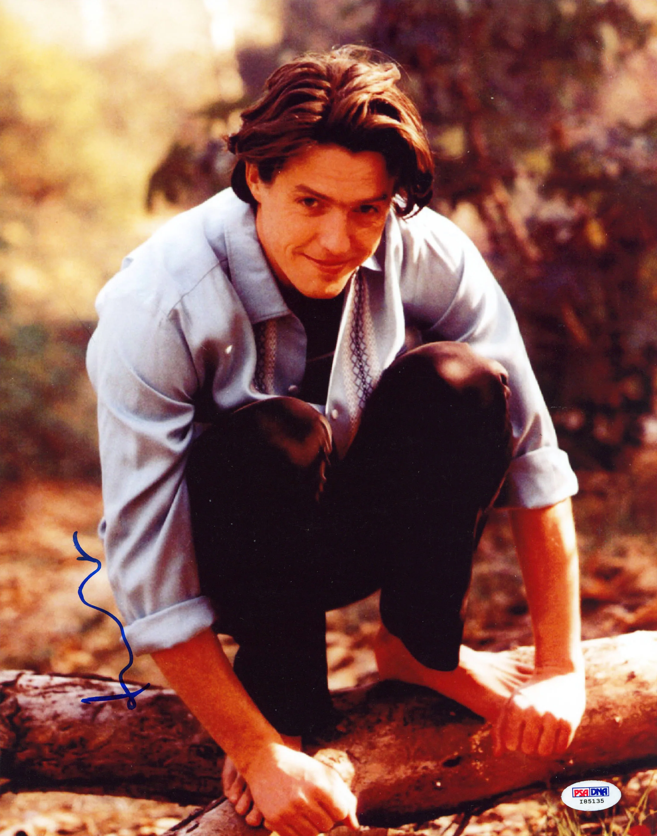 Hugh Grant Authentic Signed 11x14 Vertical Photo PSA/DNA #I85135 - Image 2