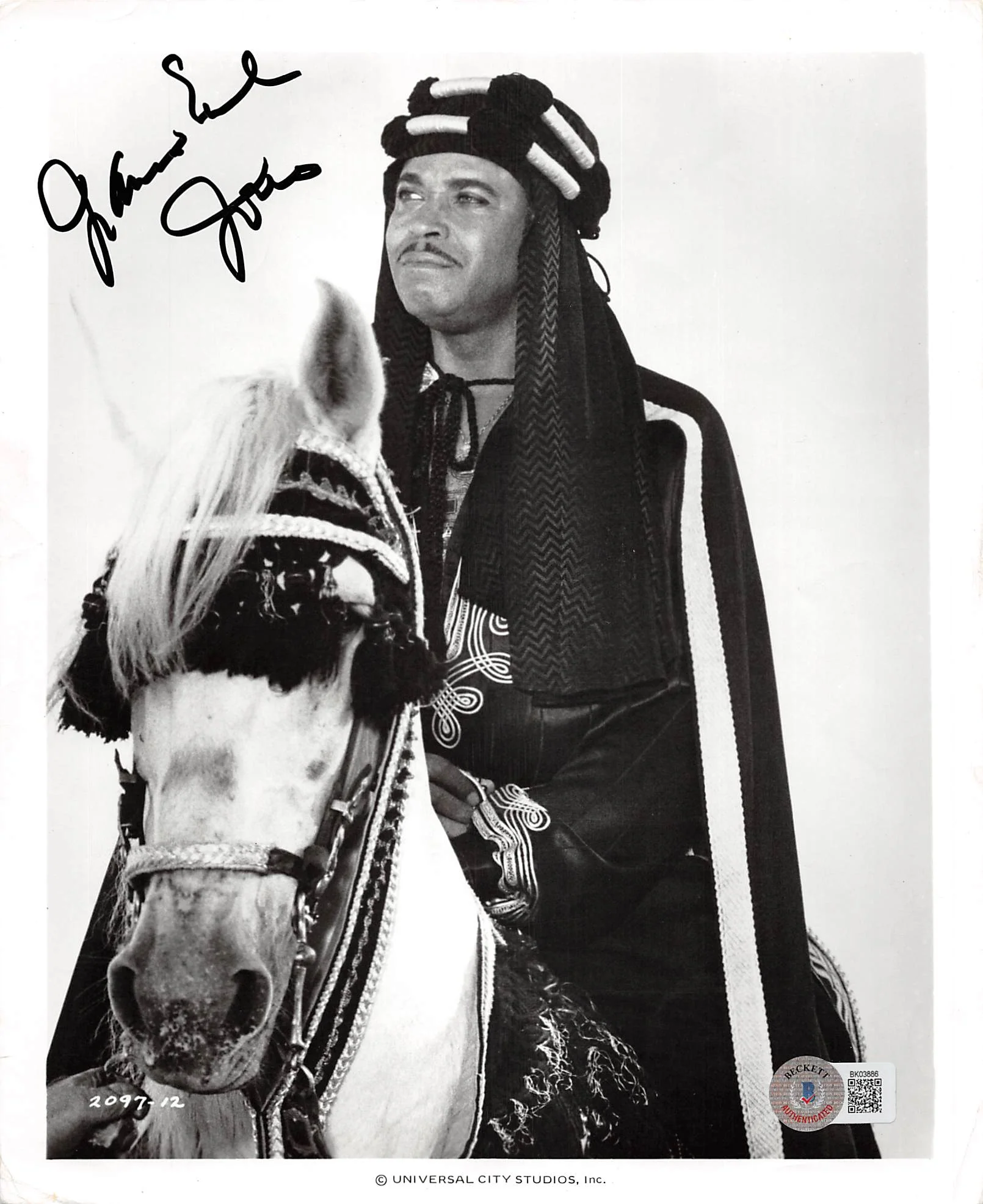James Earl Jones The Last Remake of Beau Geste Signed 8x10 Photo BAS #BK03886 - Image 2