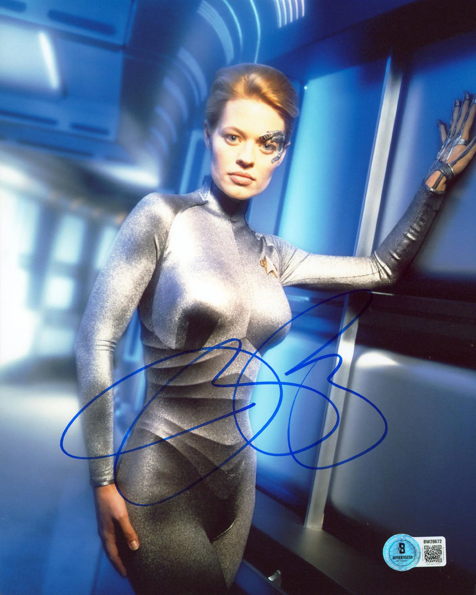Jeri Ryan Star Trek: Voyager Authentic Signed 8x10 Vertical Photo BAS 7