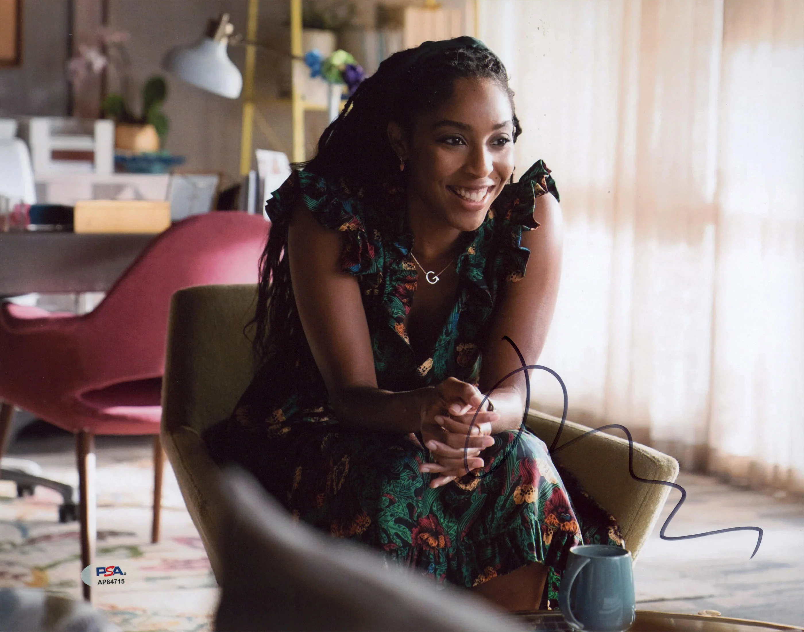 Jessica Williams Shrinking Authentic Signed 11x14 Horizontal Photo PSA #AP84715 - Image 2