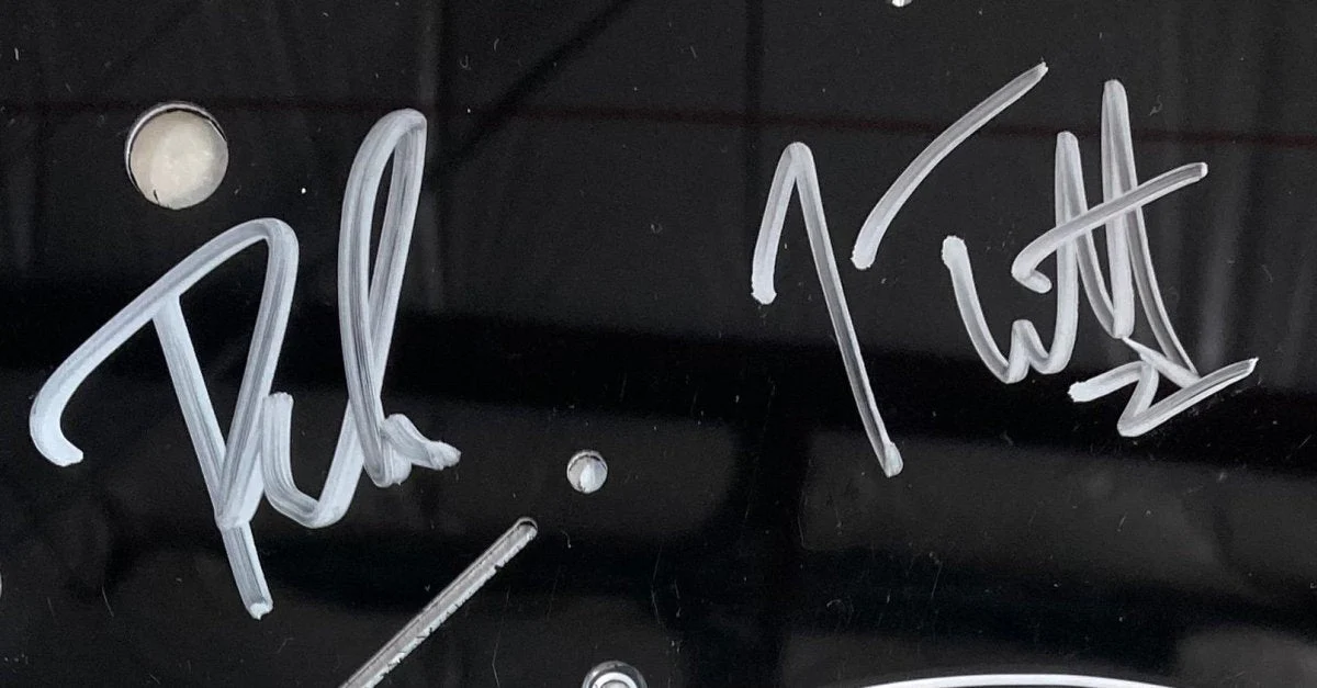 Joe Elliott Phil Collen Def Leppard Signed Black Guitar Pick Guard JSA ITP - Image 2
