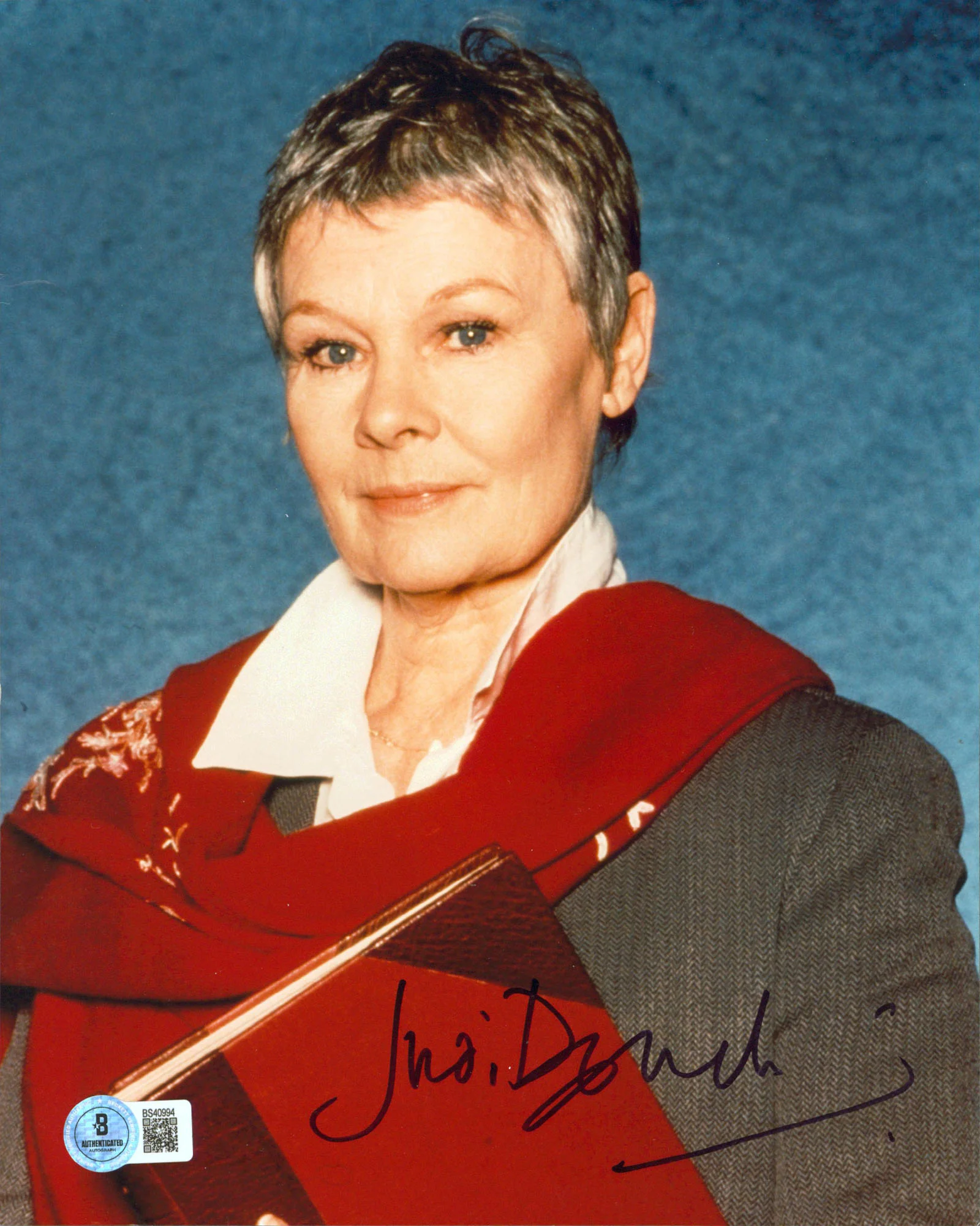 Judi Dench Shakespear In Love Authentic Signed 8x10 Vertical Photo BAS #BS40994
