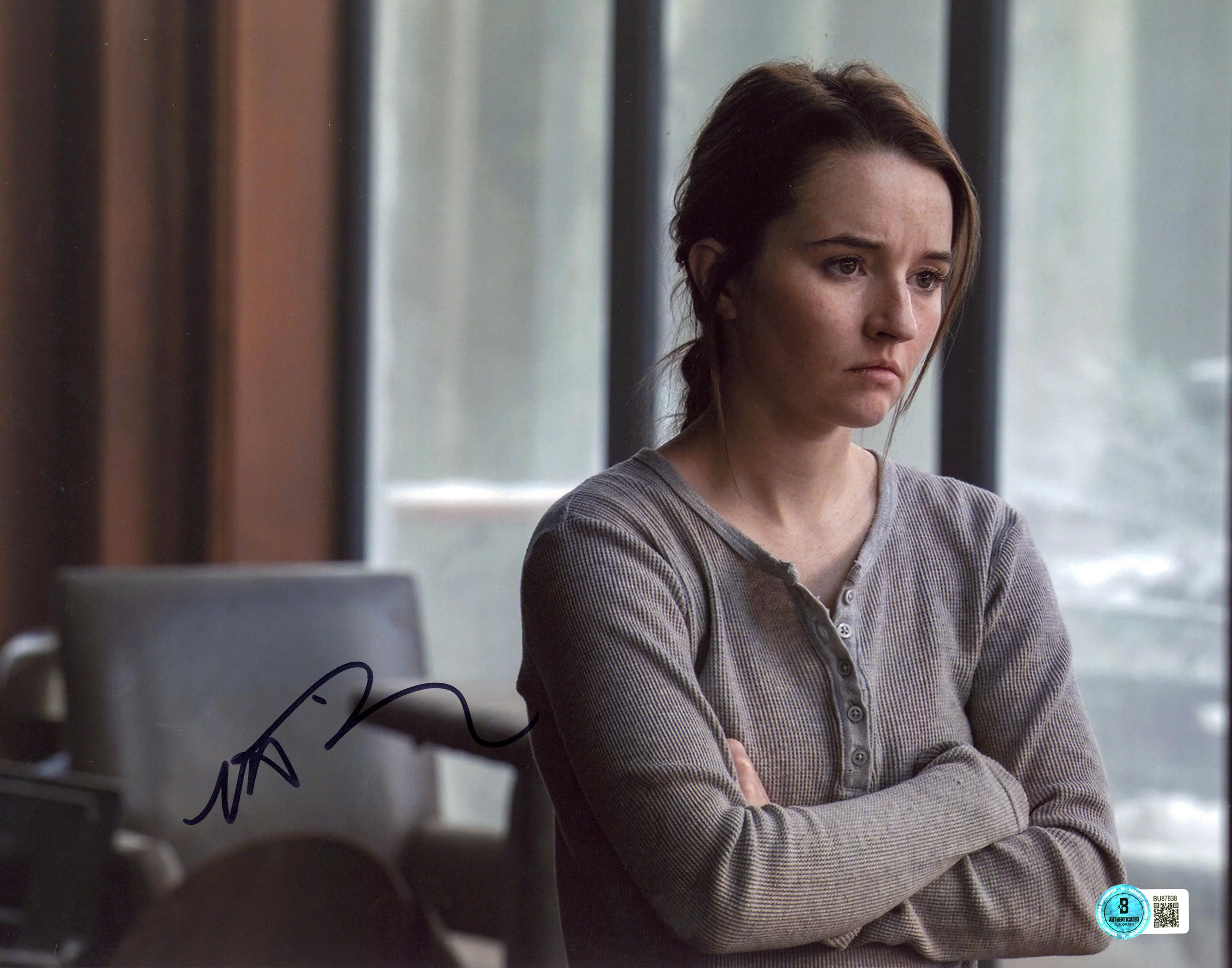 Kaitlyn Dever The Last Of Us Authentic Signed 11x14 Horizontal Photo BAS BU87838